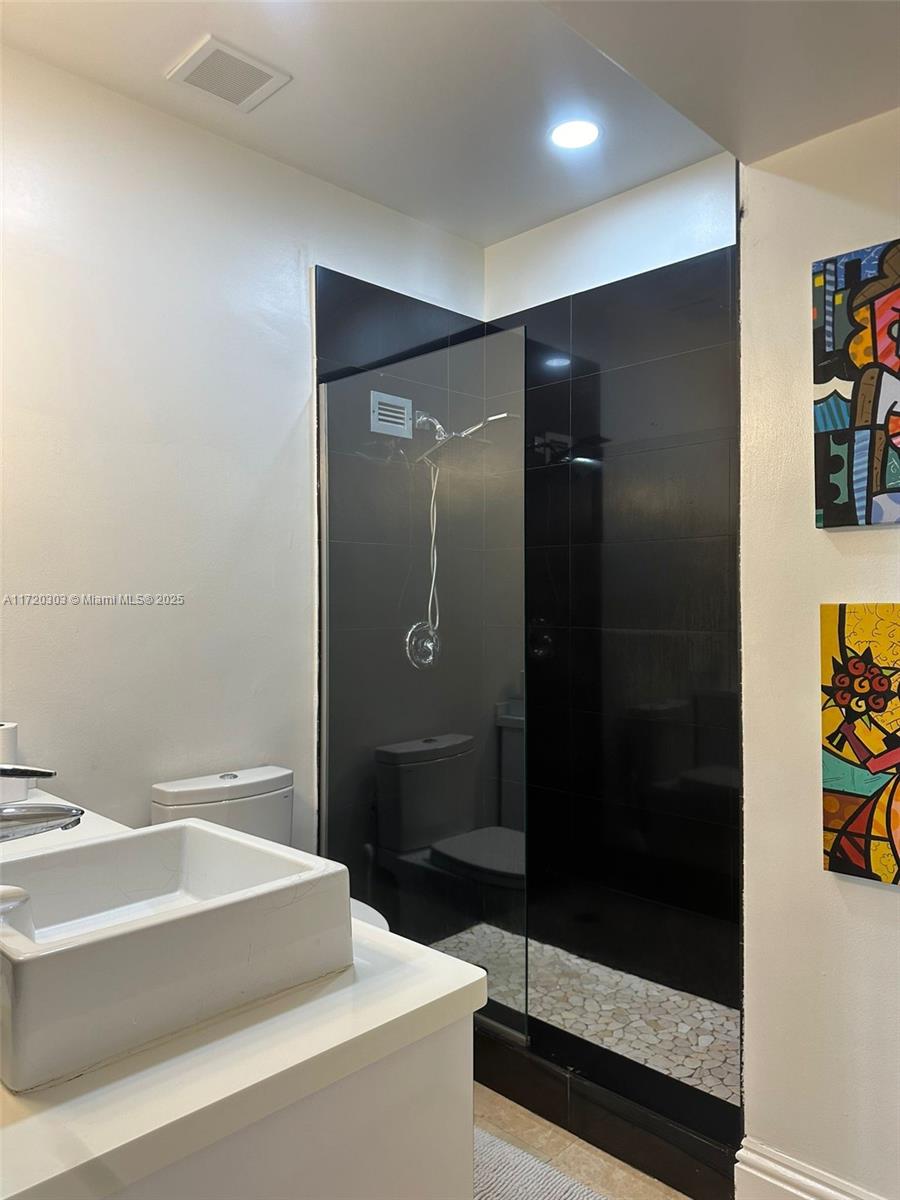 MIRADOR 1000 CONDO - Residential