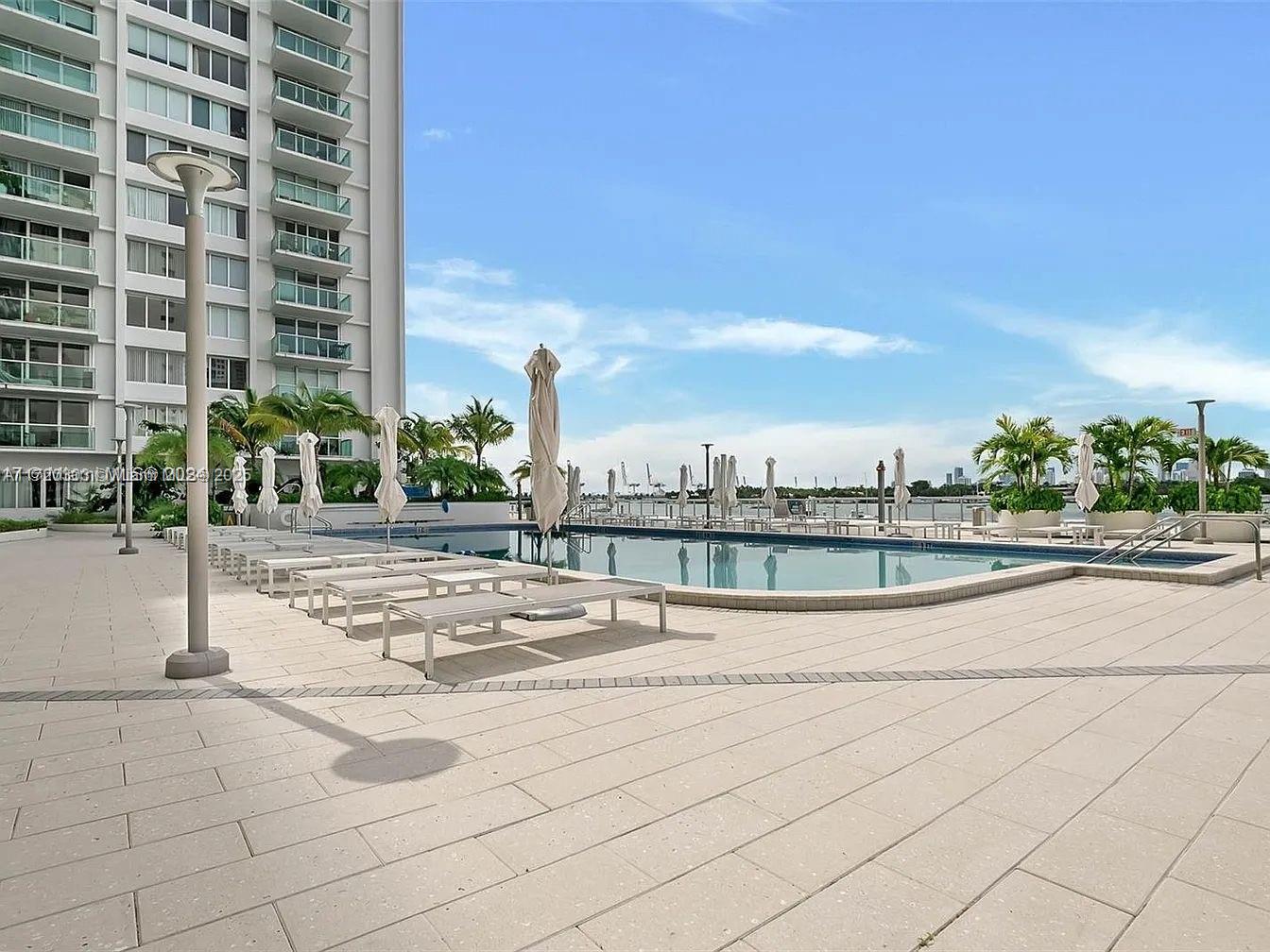 MIRADOR 1000 CONDO - Residential