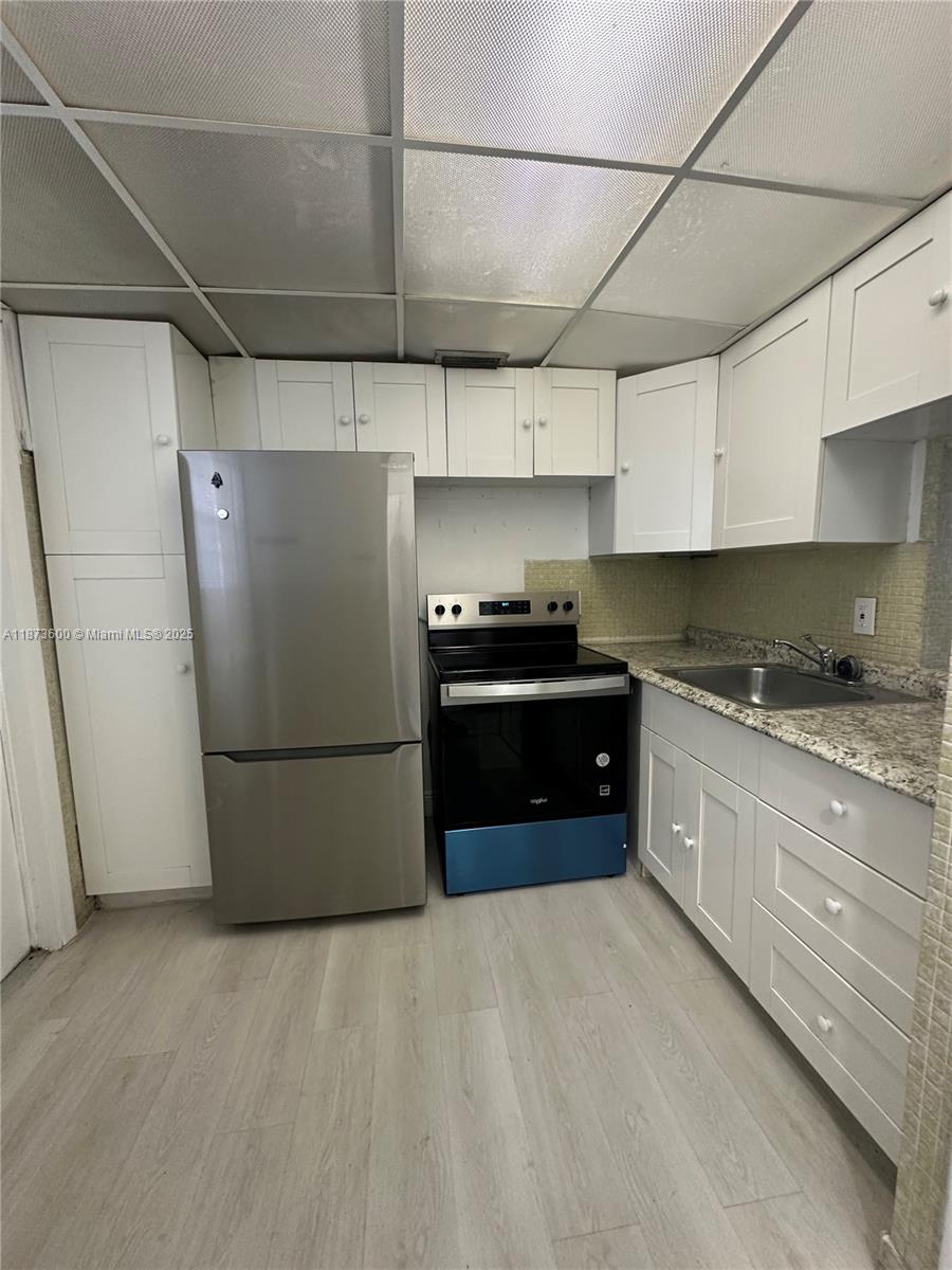 BISC LAKE GARDENS CONDO N - Residential Lease