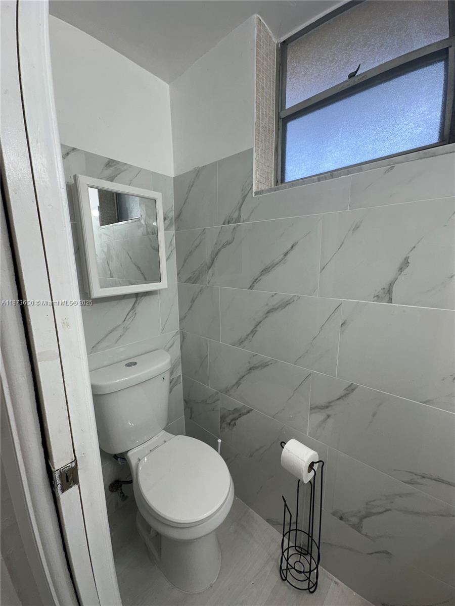 BISC LAKE GARDENS CONDO N - Residential Lease