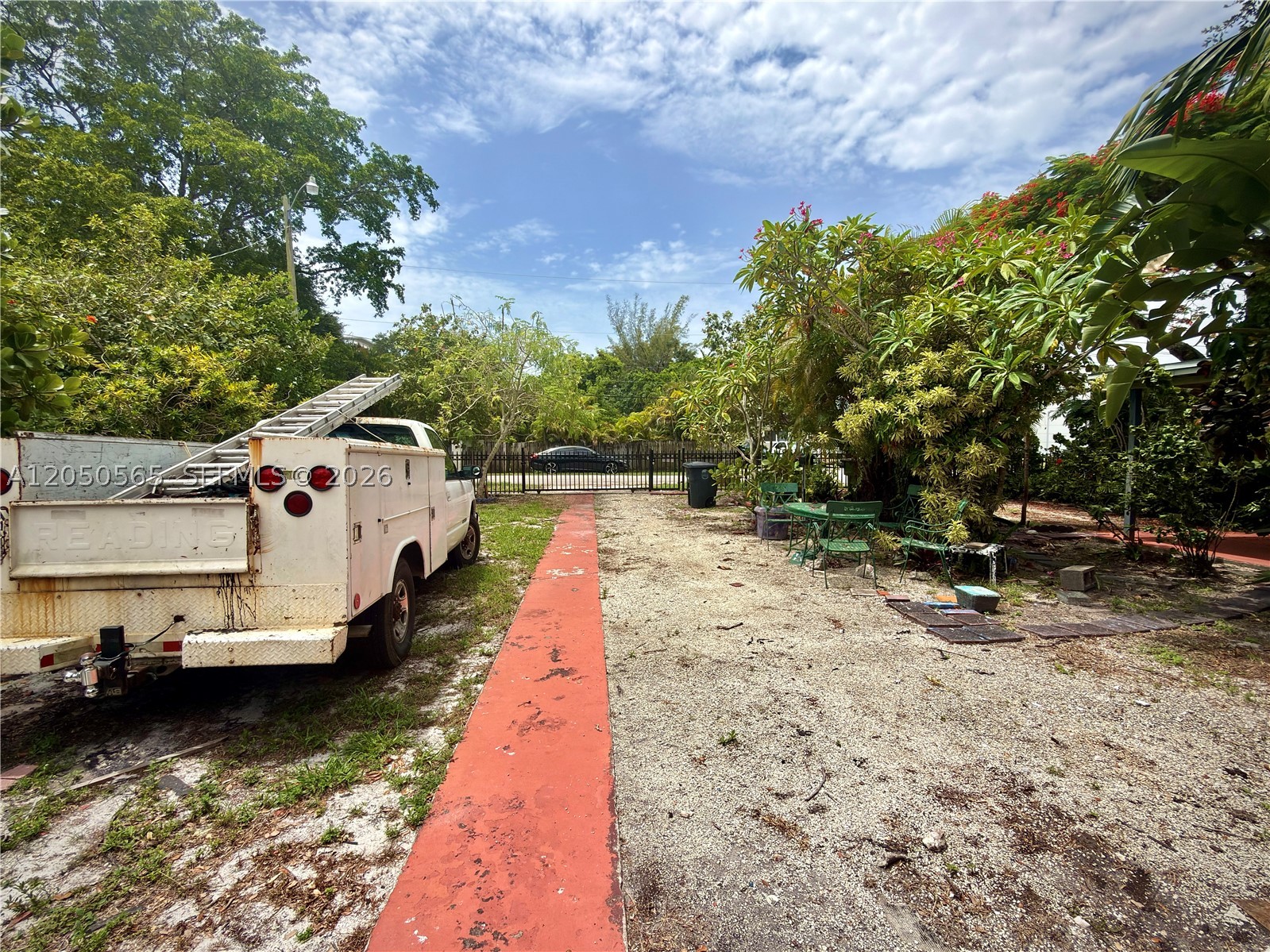 ARCH CREEK PINES - Residential Income
