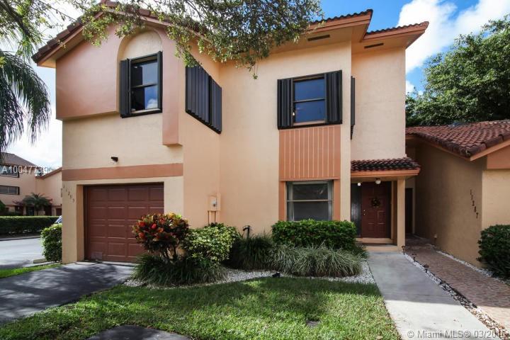 WOW! 3 Bed / 2.5 Bath + Den in Gated Community Herons Landings! priced to sell