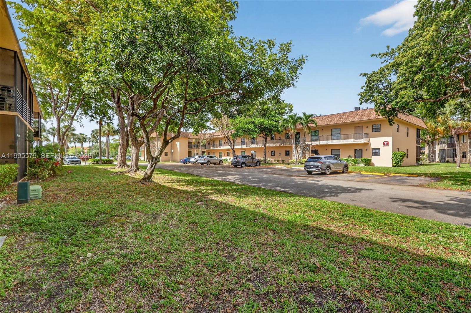 VILLAS AT CARRIAGE HILLS - Residential