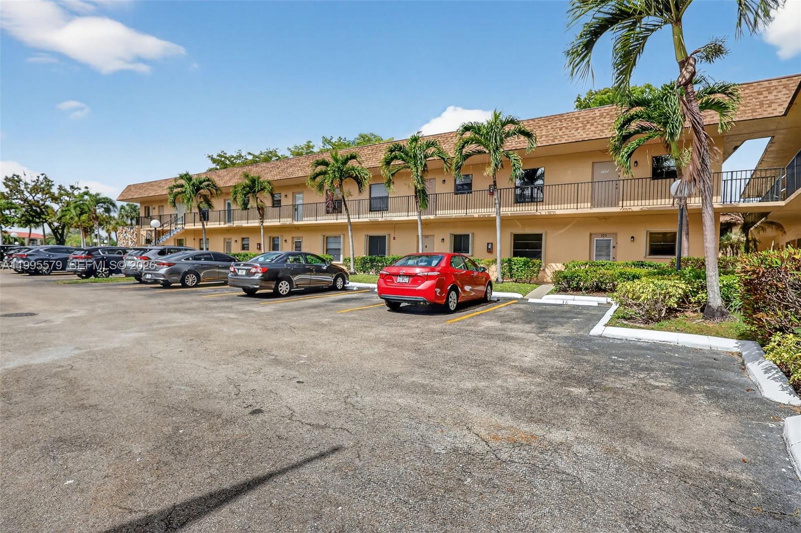 VILLAS AT CARRIAGE HILLS - Residential