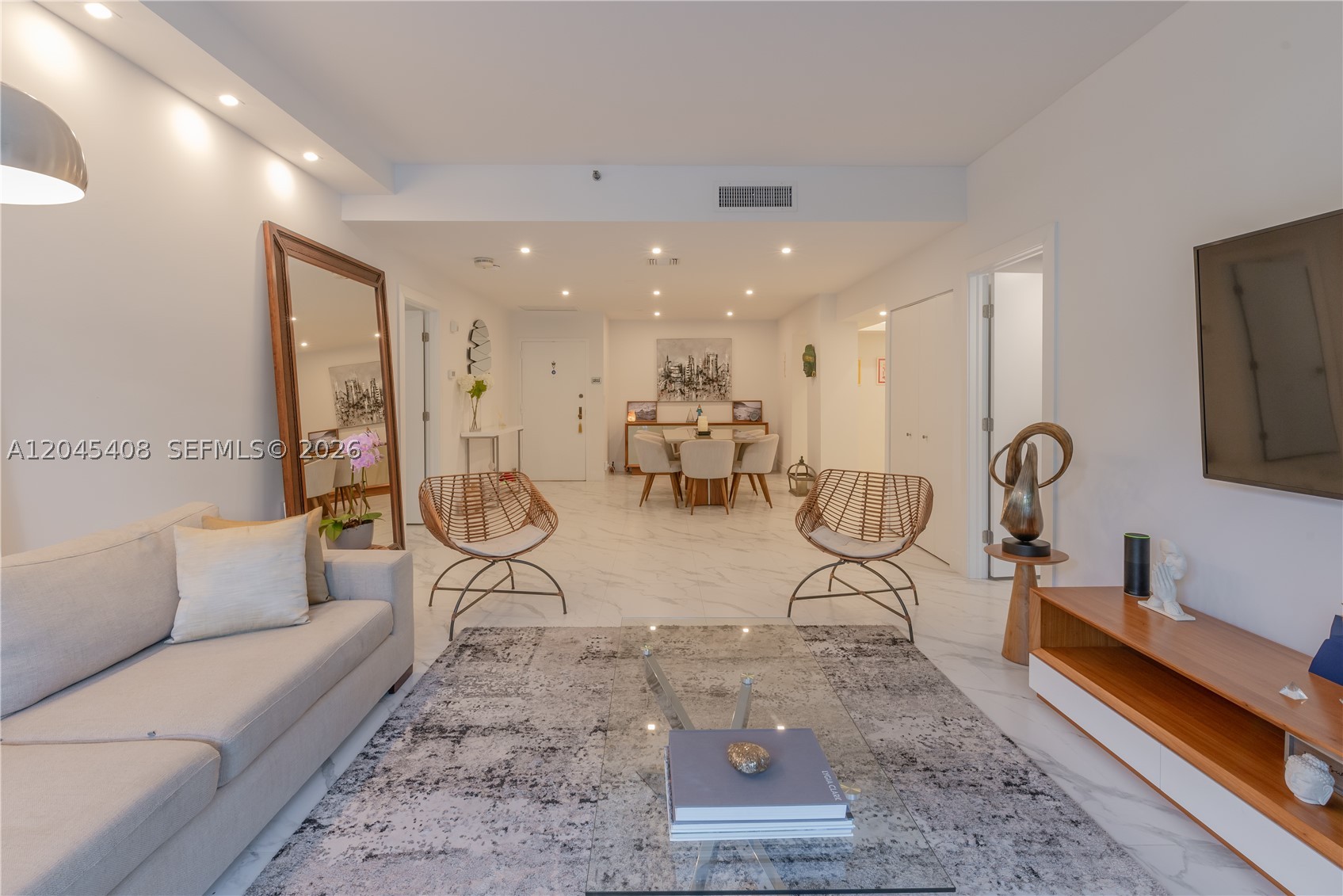 THE EMERALDBAY @ KEY COLO - Residential