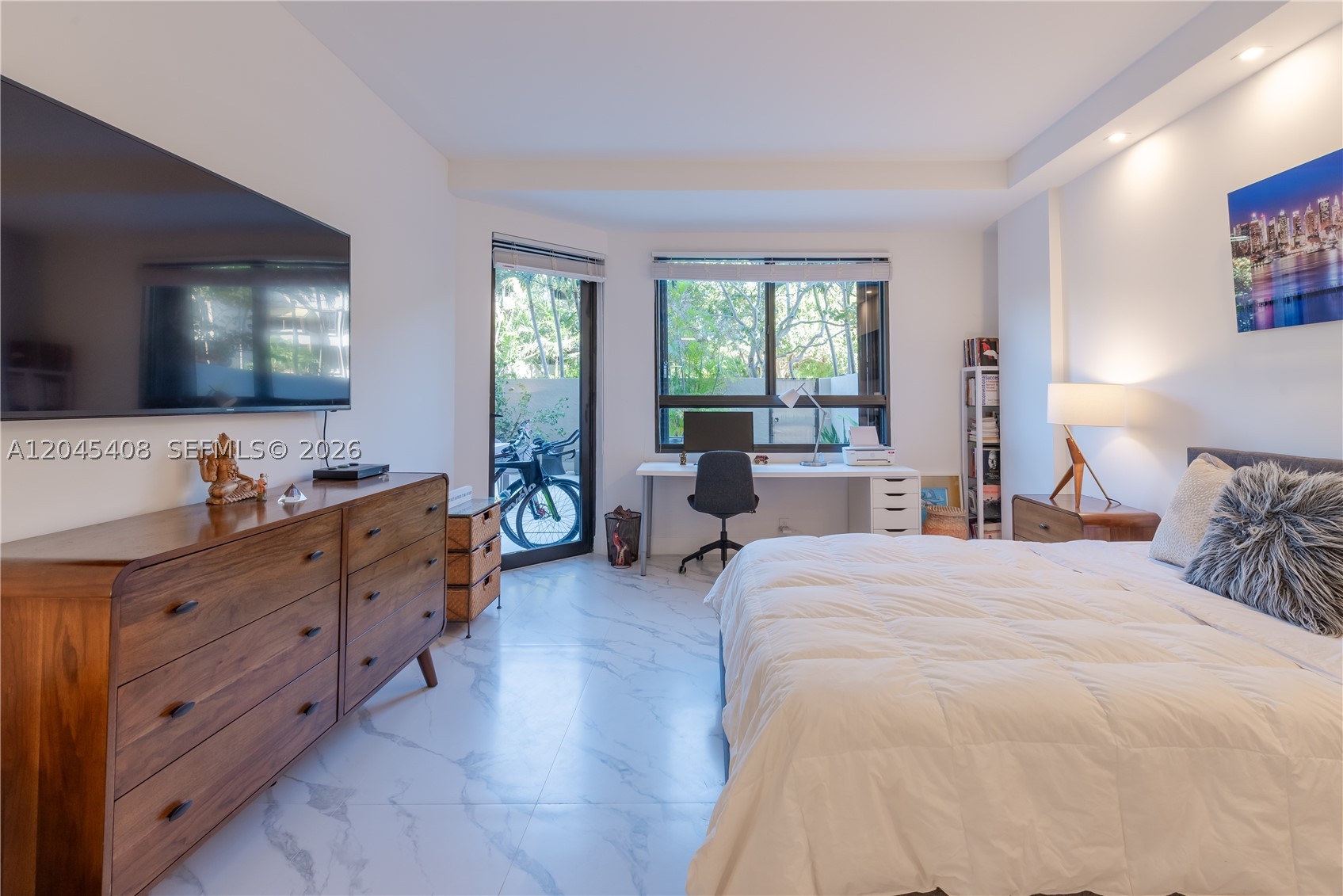 THE EMERALDBAY @ KEY COLO - Residential