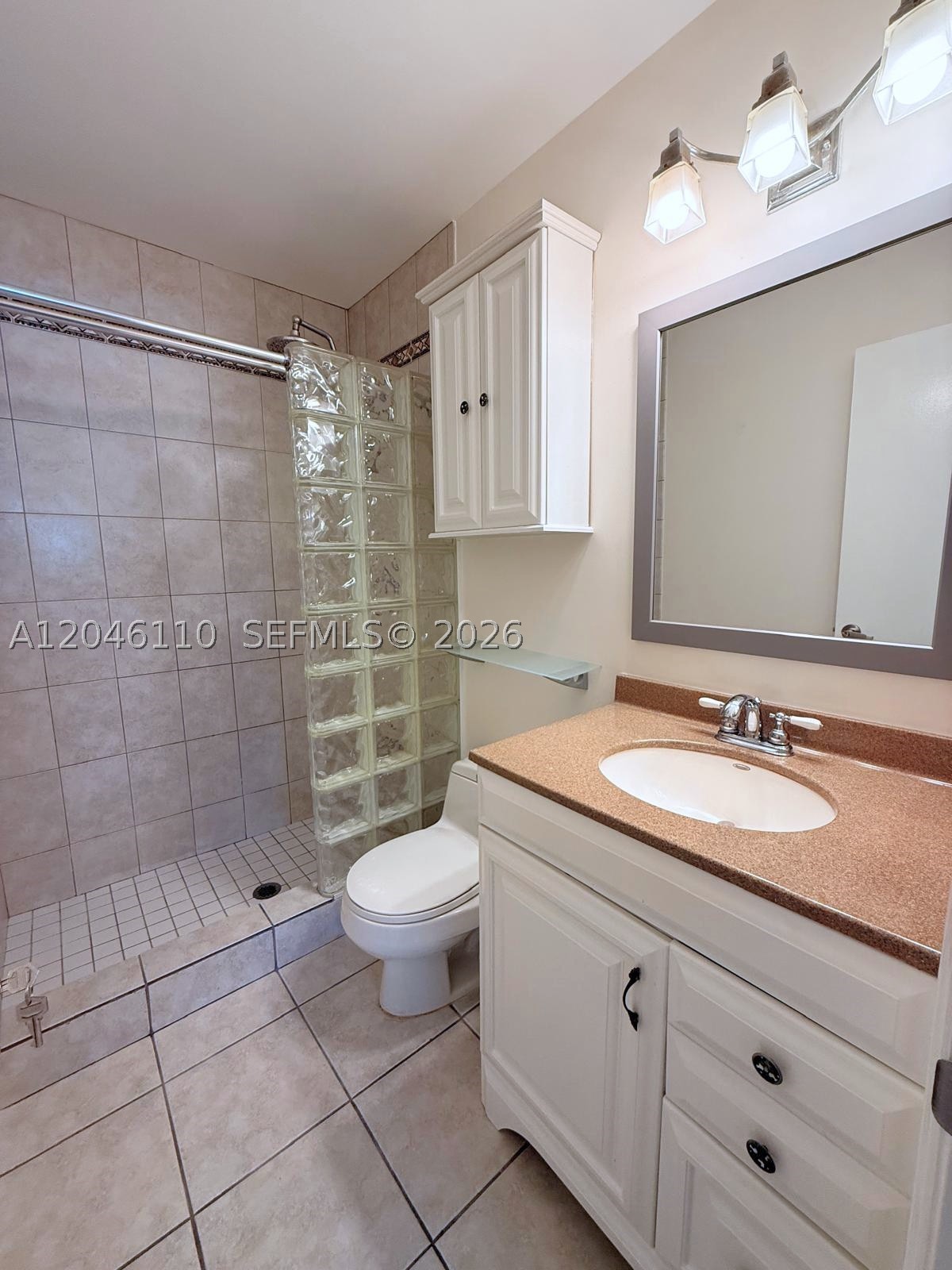 PINEWOOD CONDO - Residential