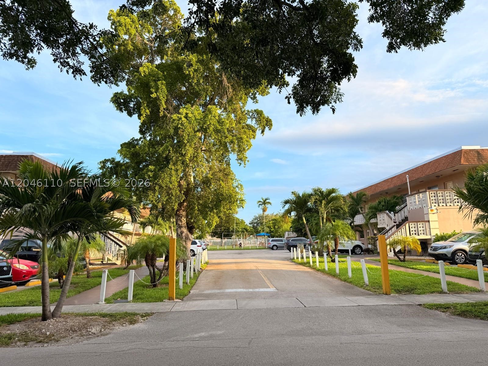 PINEWOOD CONDO - Residential