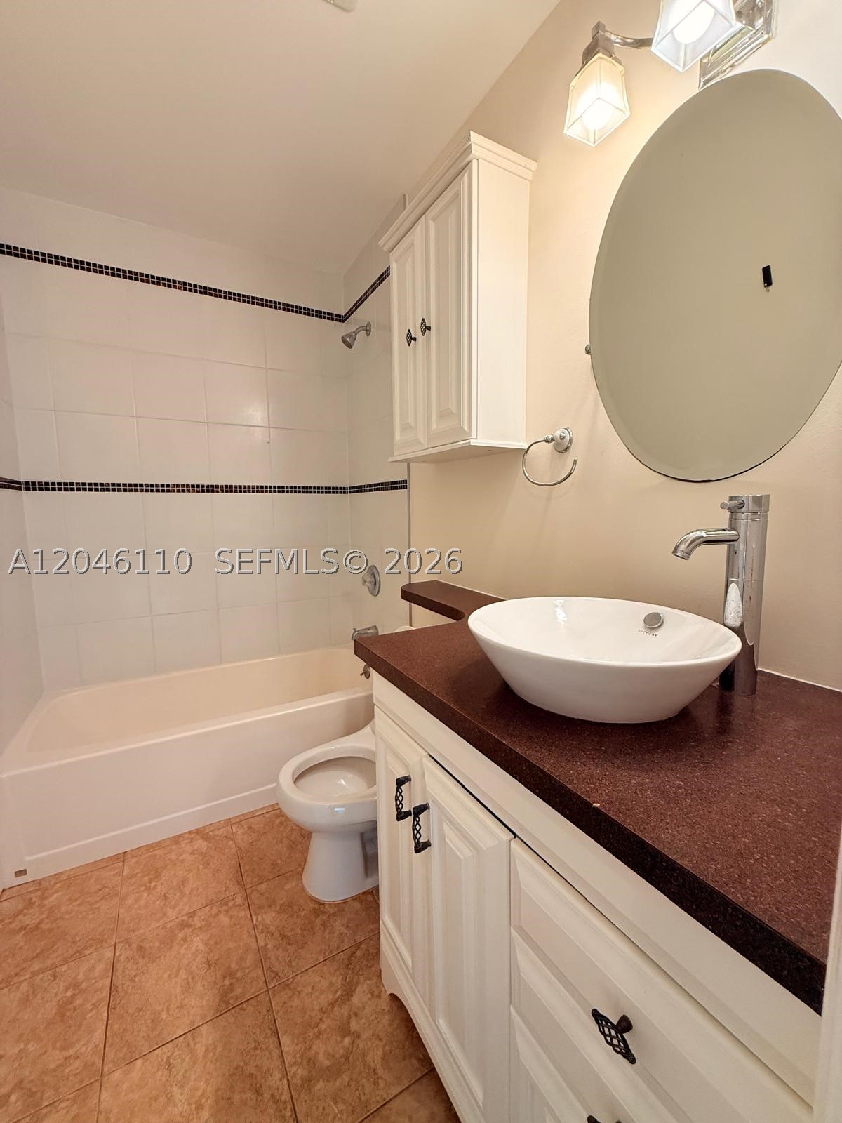 PINEWOOD CONDO - Residential