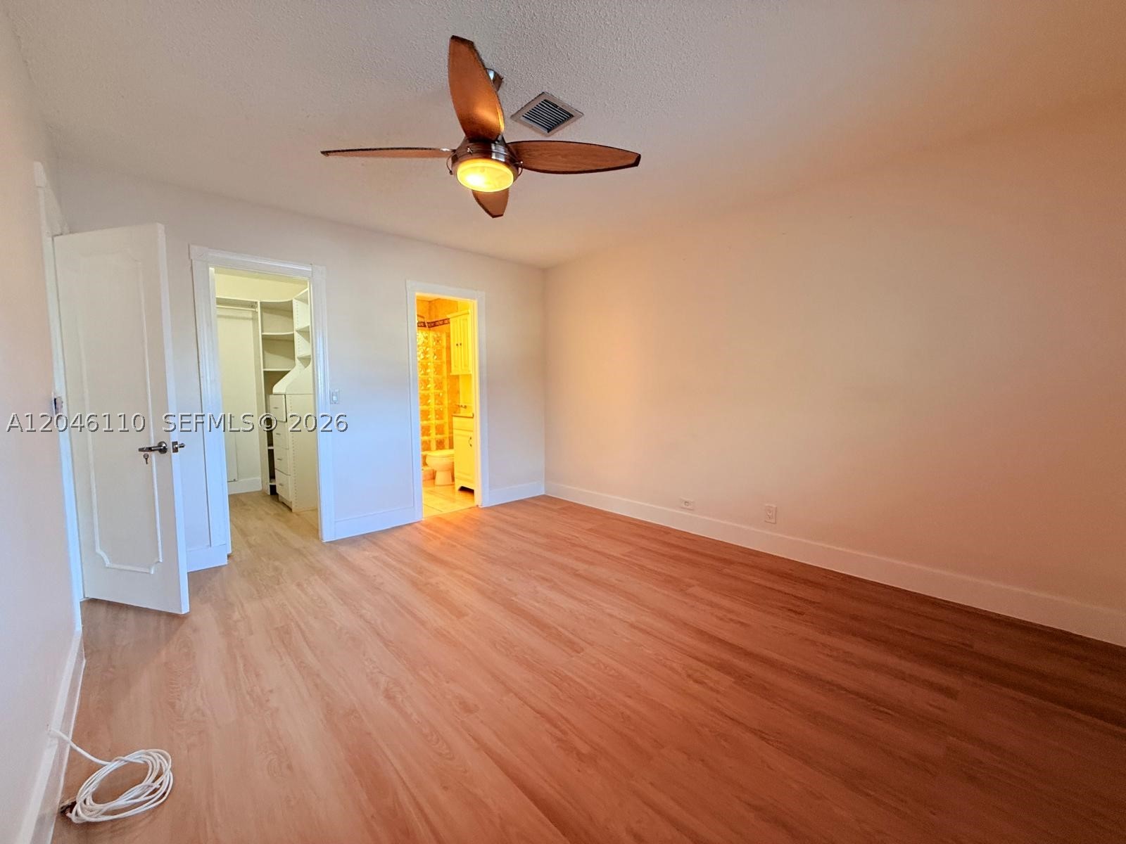 PINEWOOD CONDO - Residential