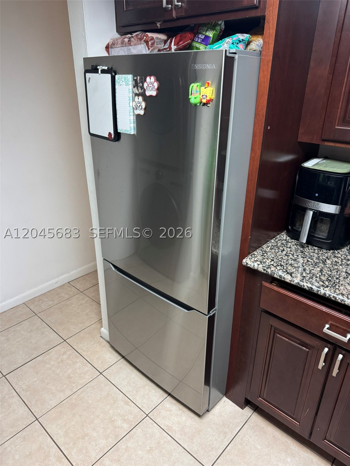 PINEBROOKE CONDO J - Residential Lease