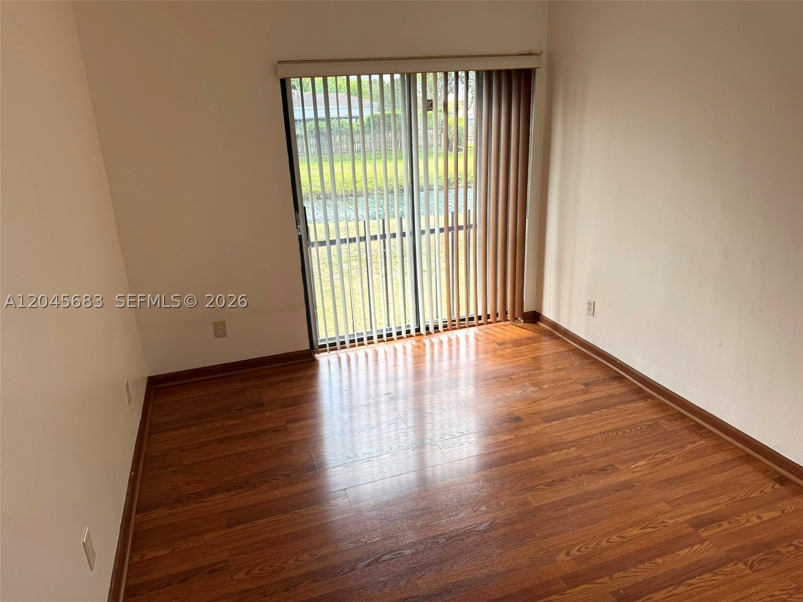 PINEBROOKE CONDO J - Residential Lease