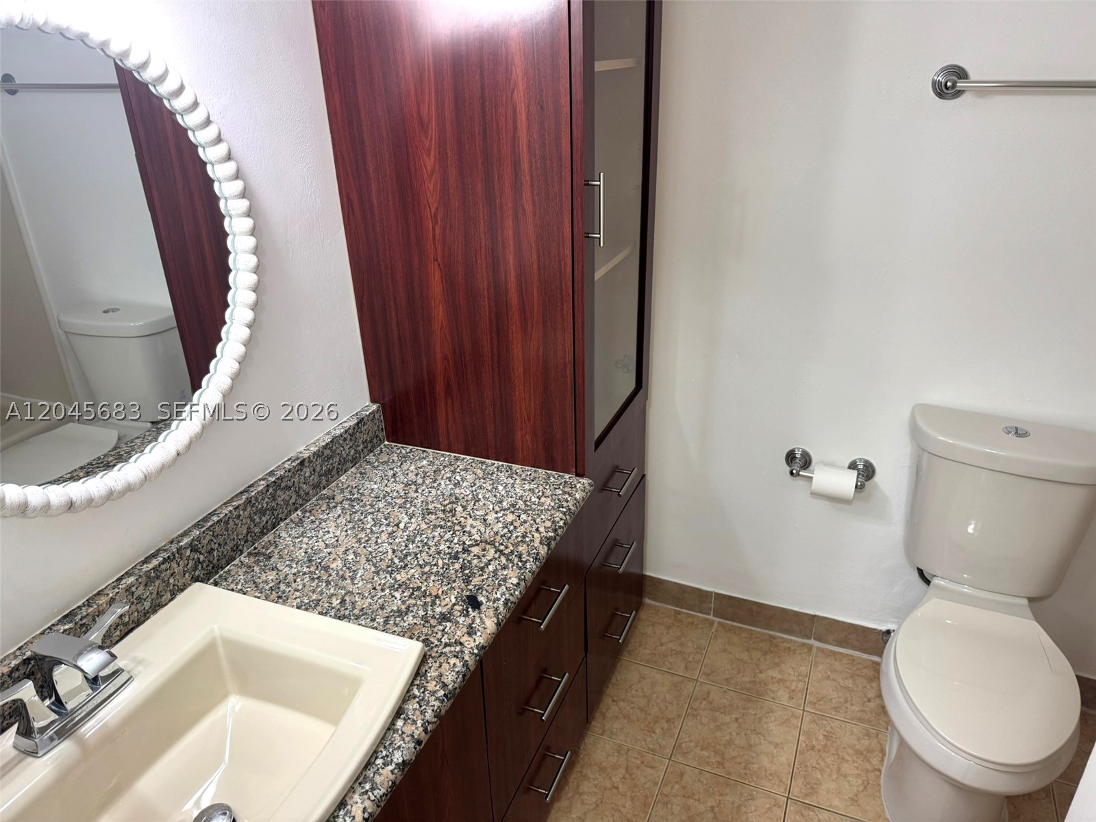 PINEBROOKE CONDO J - Residential Lease
