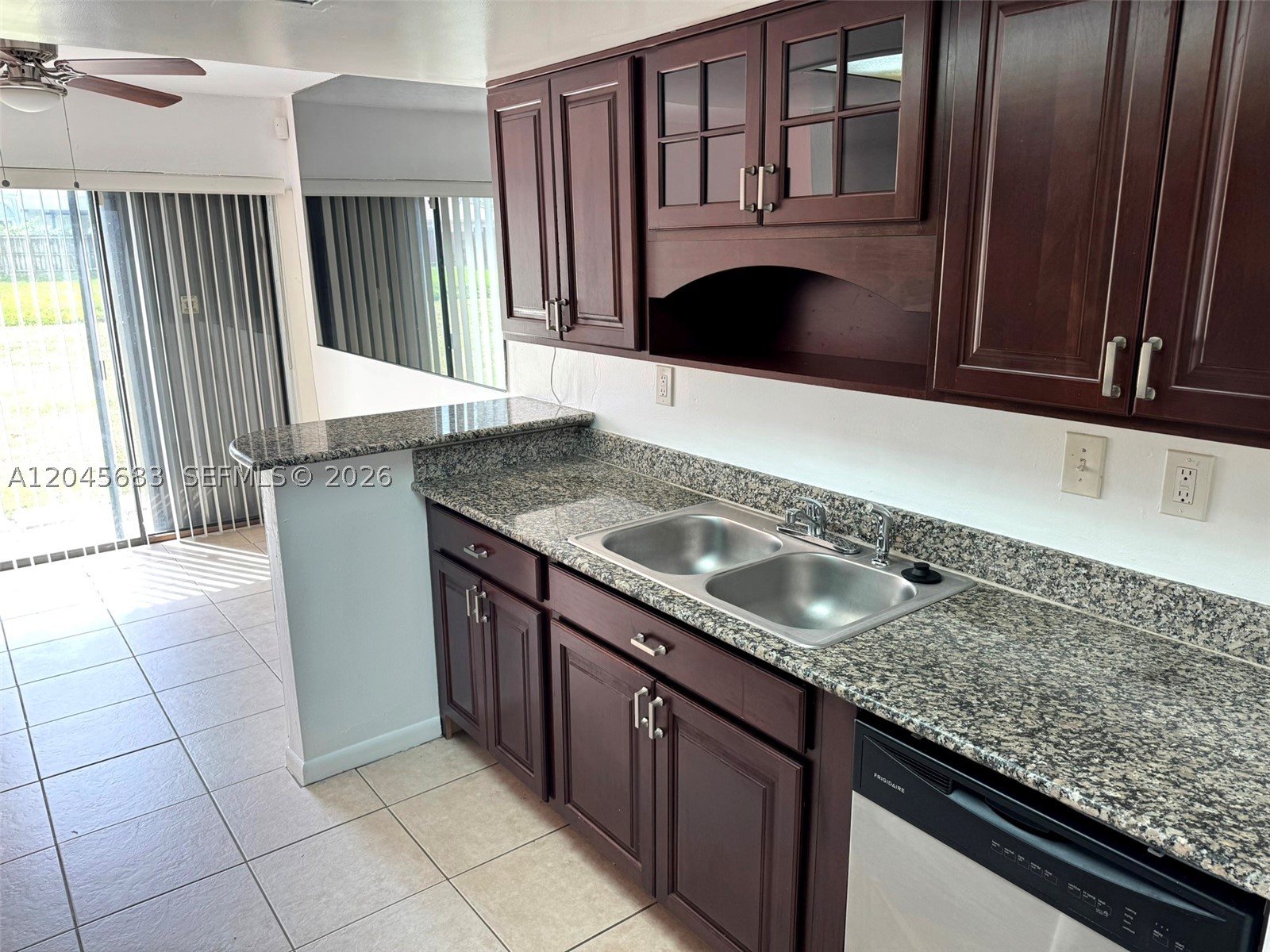 PINEBROOKE CONDO J - Residential Lease