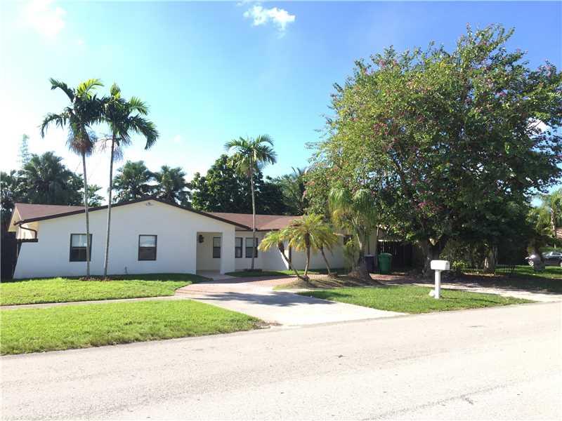 ABSOLUTELY IMPECCABLE . COME AND SEE THIS IMMACULATE ONE STORY HOME FEATURING 4 BEDROOMS AND 3 BATH .COVER  ENTTRANCE . FAMILY ROOM .FORMAL DINNING ROOM .LARGE LIVING ROOM .BREAKFAST AREA .OPEN FLLOR PLAN . MANY UPGRADES . GRRANITE COUNTERTOPS . IMPACT WI NDOW .TILE FLOOR .TWO MASTERS . IDEAL FOR IN-LAW .WASHER/DRYER ROOM .CIRCLE DRIVE WAY .VERY LARGE YARD .EXCLLENT OPPORTONITY TO LIVE IN THIS COMMUNITY WITH CLUBHOUSE ,POOL,... DO NOT MISS OUT .LOCATION . LOCATION . LOCATION