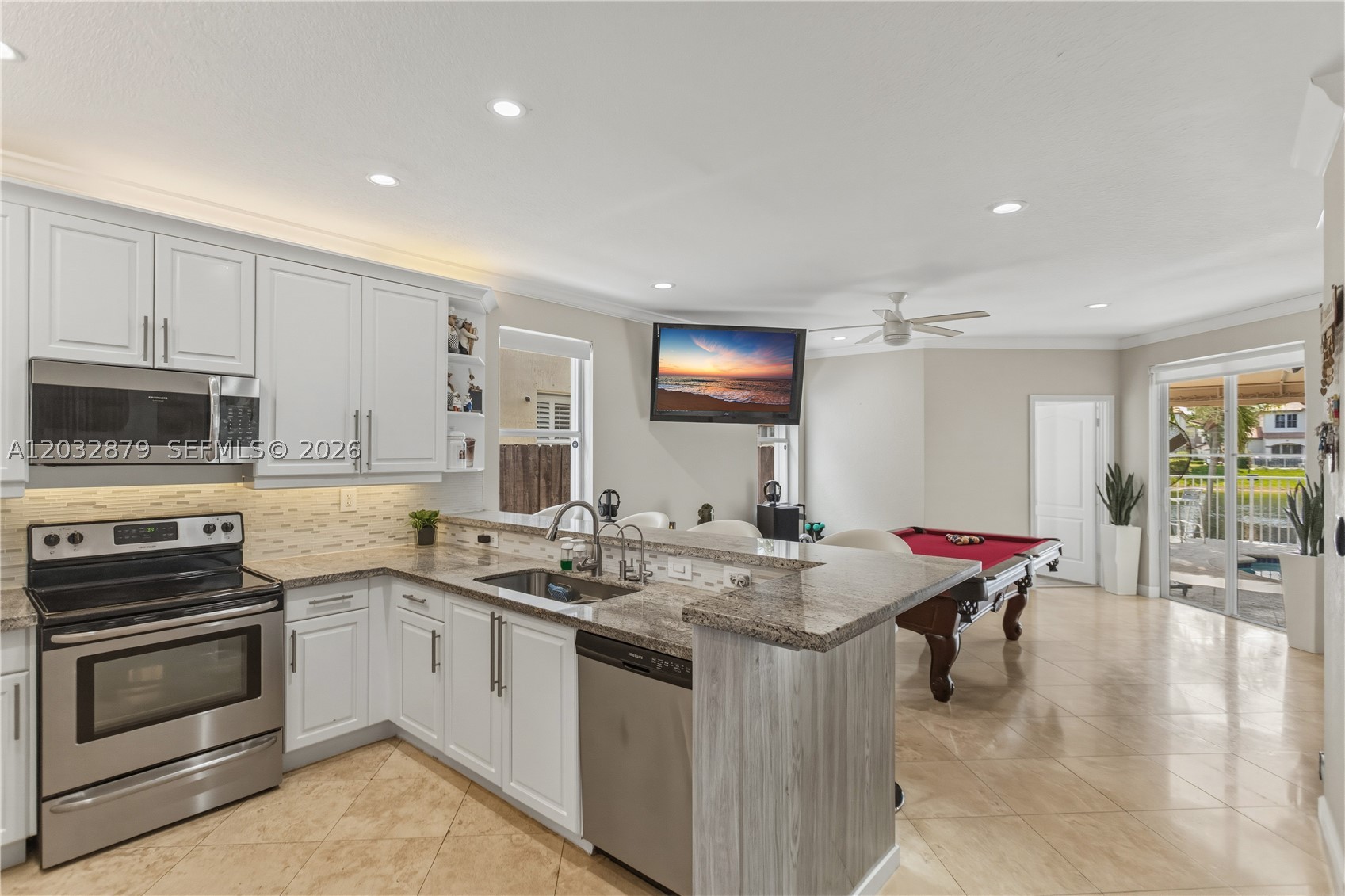 CRESTVIEW LAKES - Residential