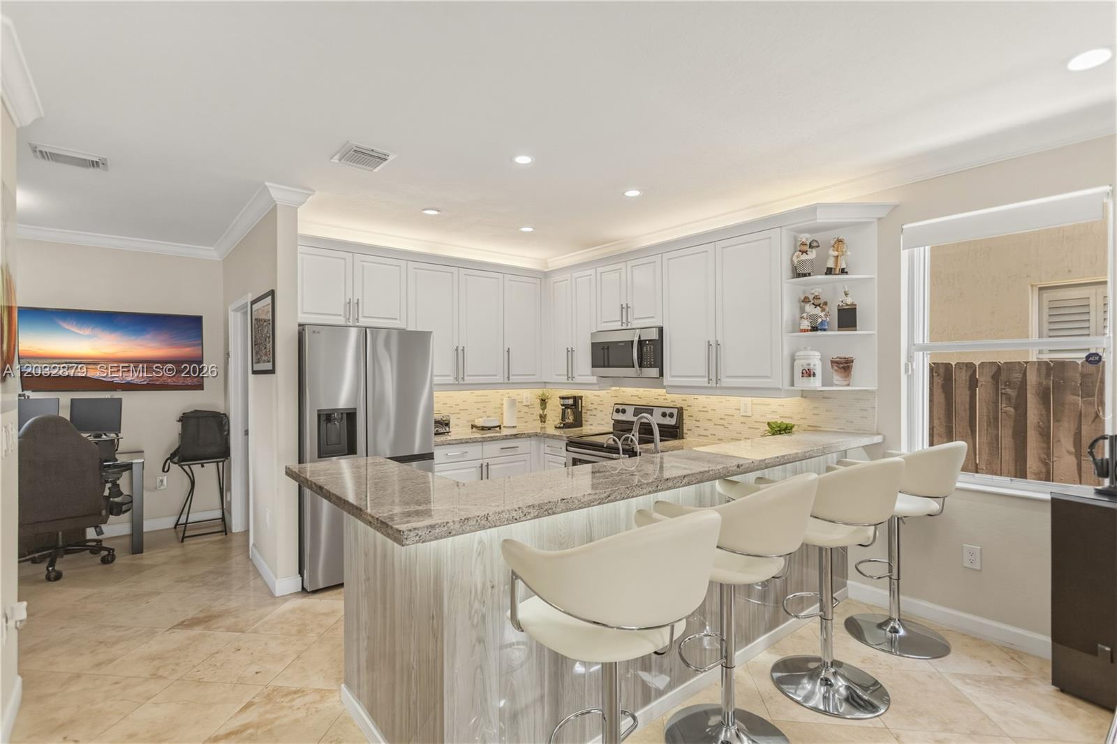 CRESTVIEW LAKES - Residential