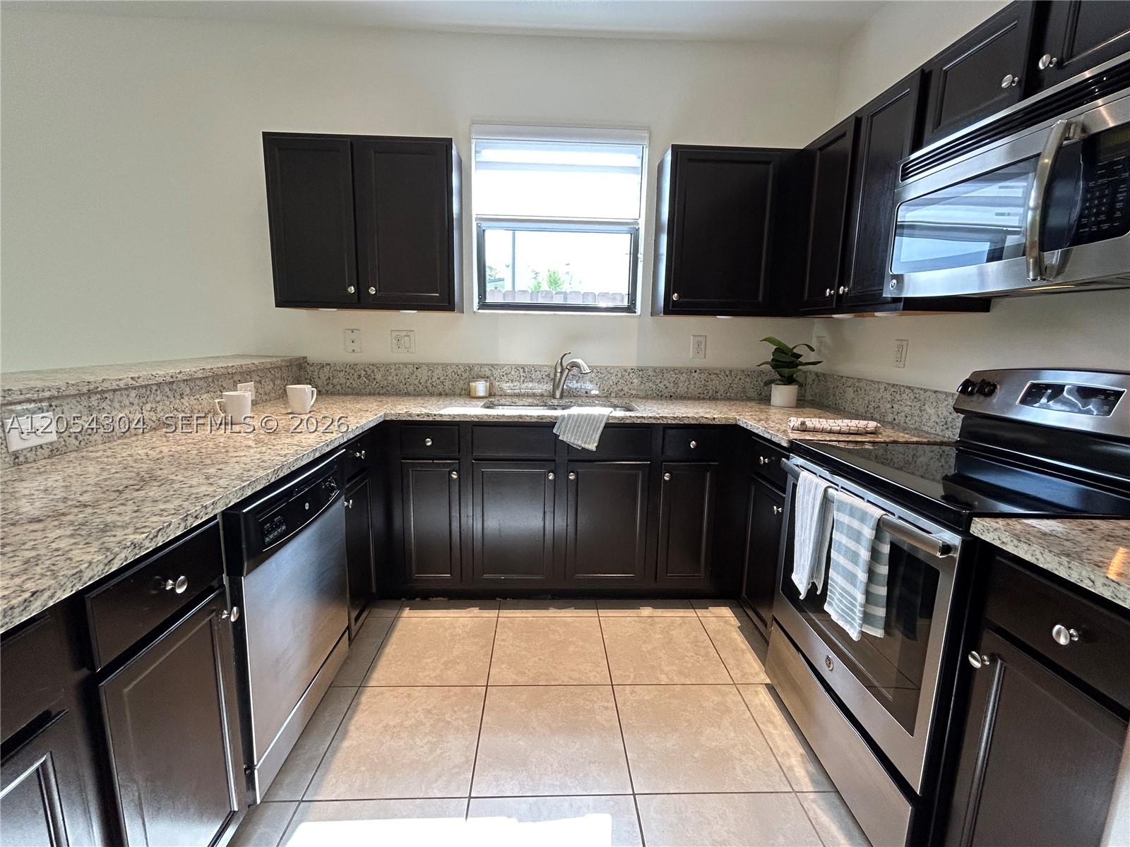 GARDEN ESTATES AT THE HAM - Residential Lease