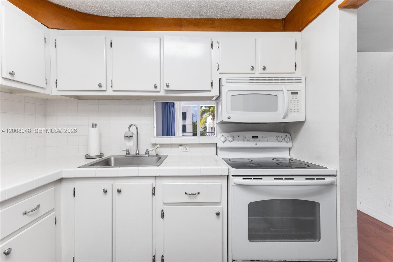 OCEAN POINT CONDO - Residential