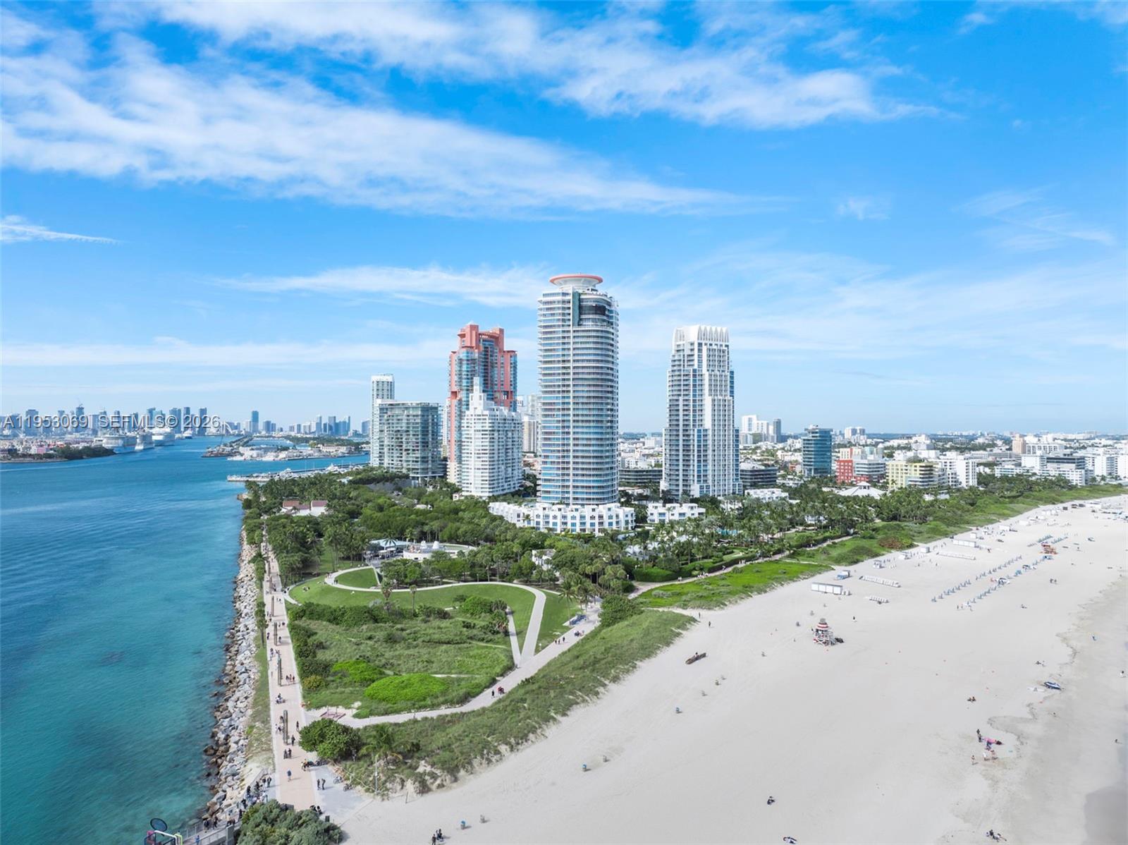 CONTINUUM ON SOUTH BEACH - Residential