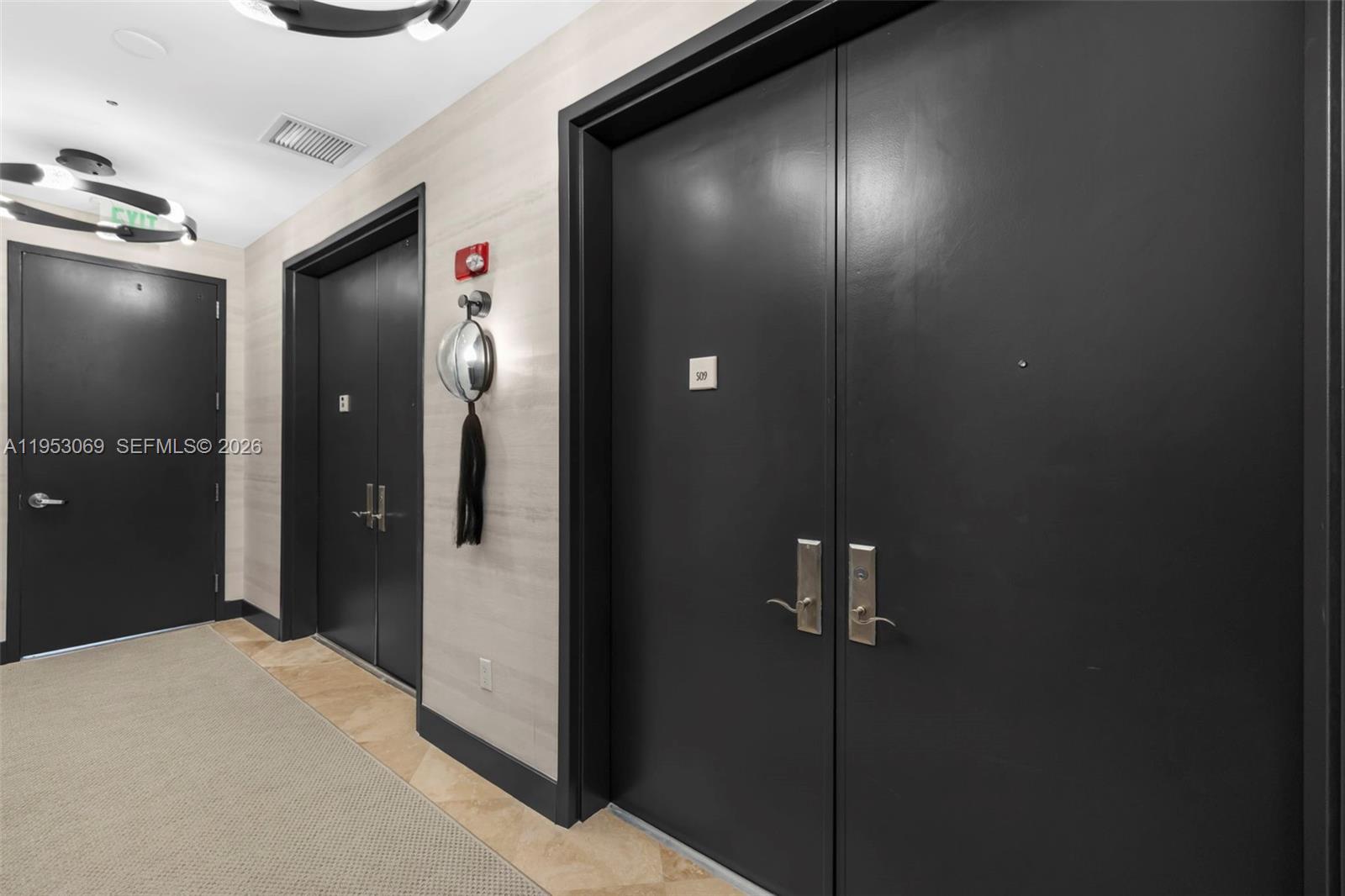 CONTINUUM ON SOUTH BEACH - Residential