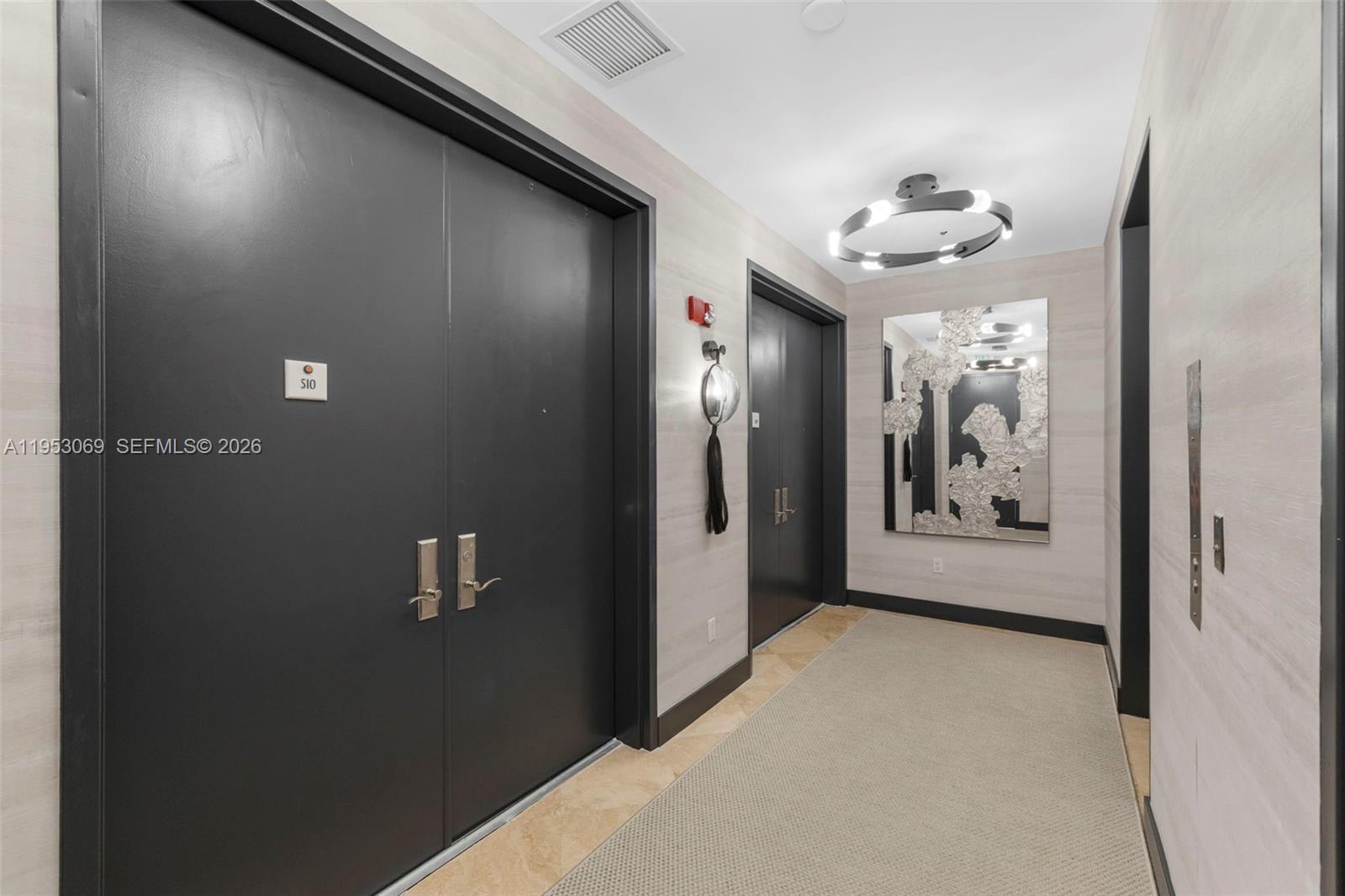 CONTINUUM ON SOUTH BEACH - Residential