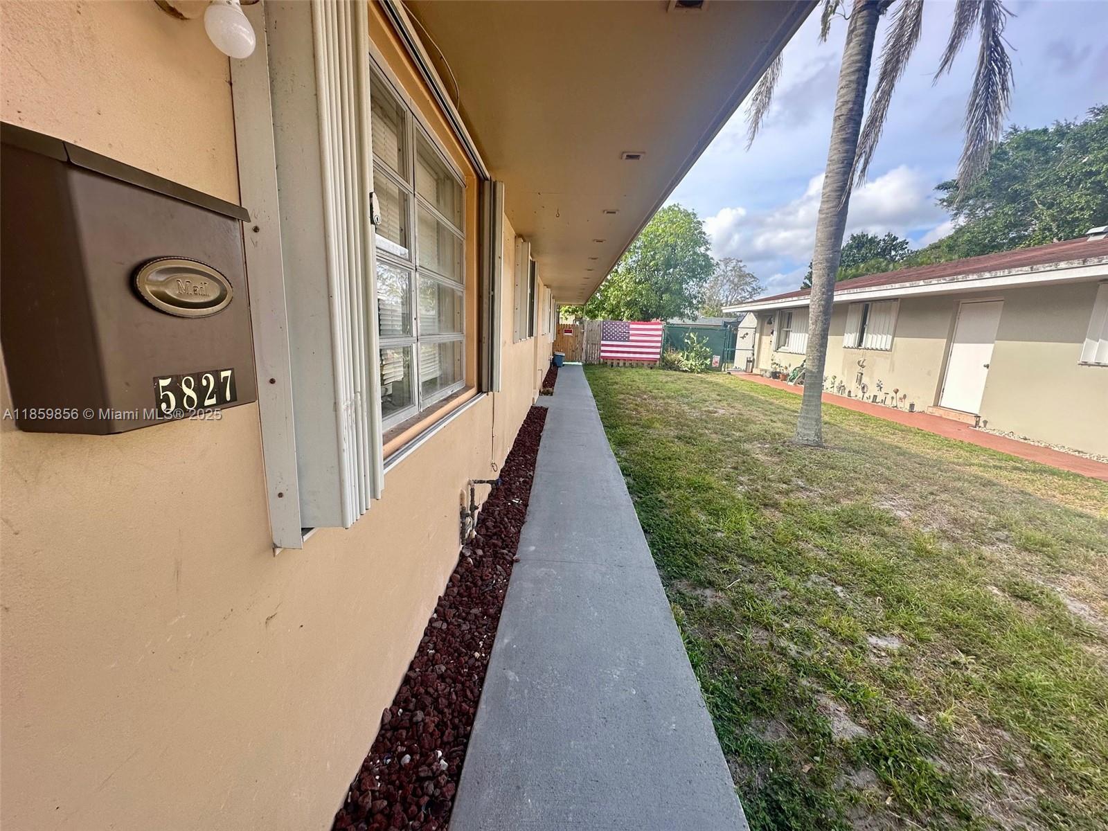 HOLLYWOOD BEACH GARDENS - Residential Lease