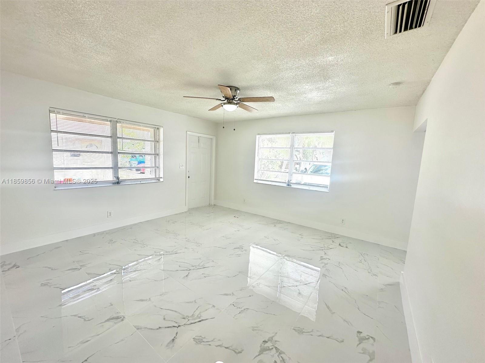 HOLLYWOOD BEACH GARDENS - Residential Lease