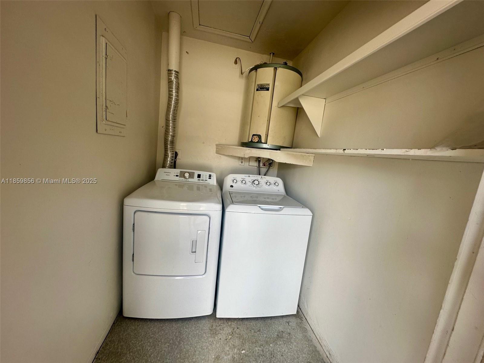 HOLLYWOOD BEACH GARDENS - Residential Lease