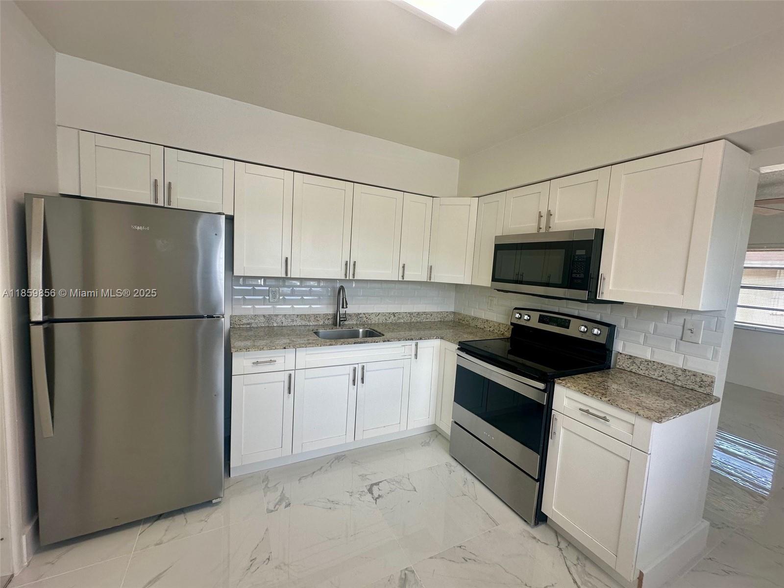 HOLLYWOOD BEACH GARDENS - Residential Lease