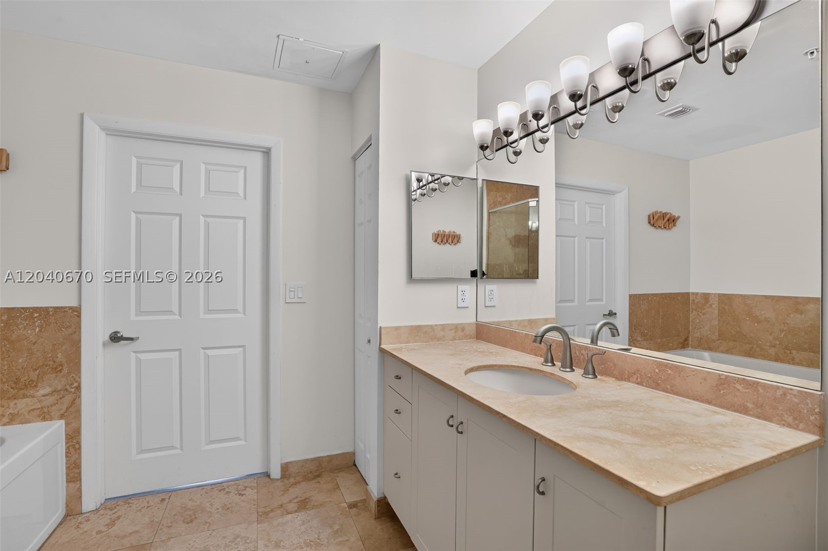 GABLES MARQUIS CONDO - Residential