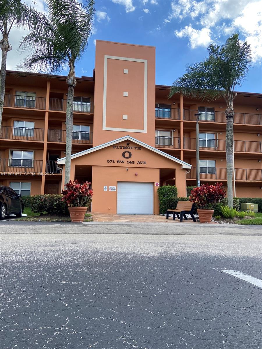 PLYMOUTH AT CENTURY VILLA - Residential