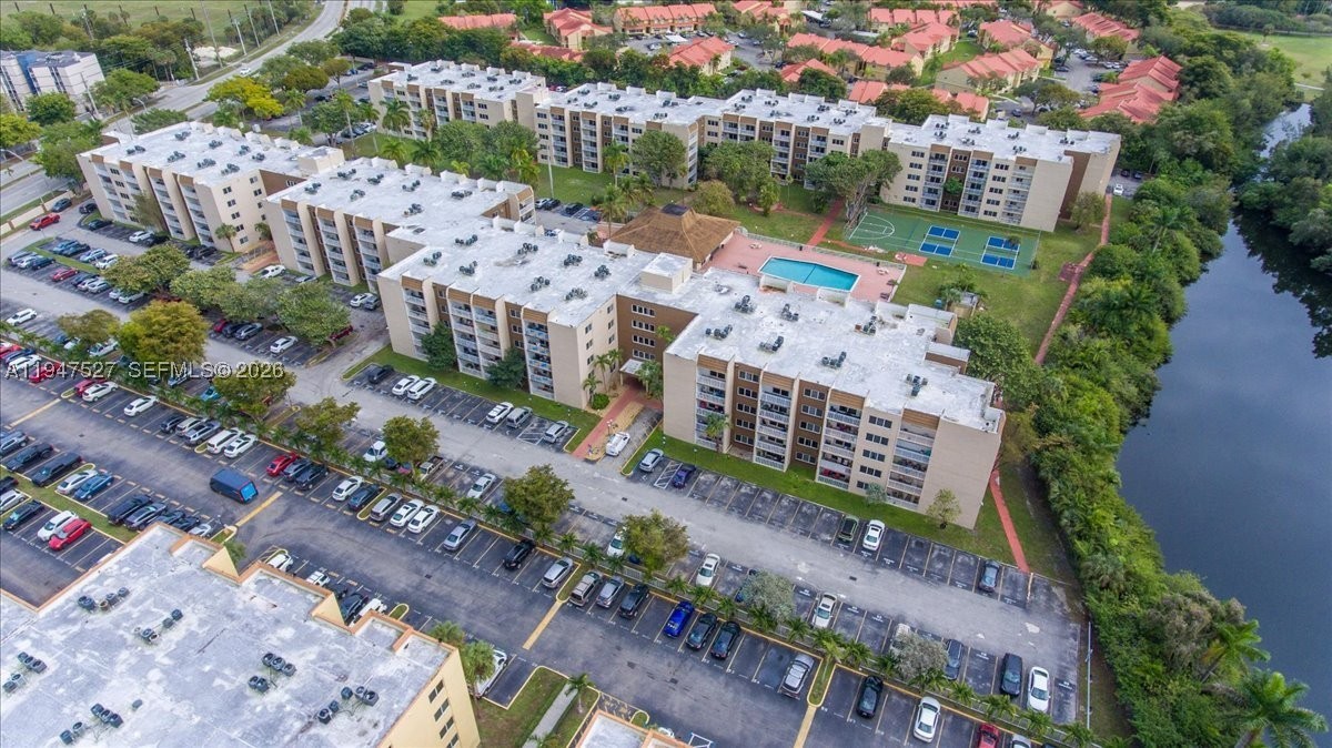 CORAL GATE EAST CONDO - Residential