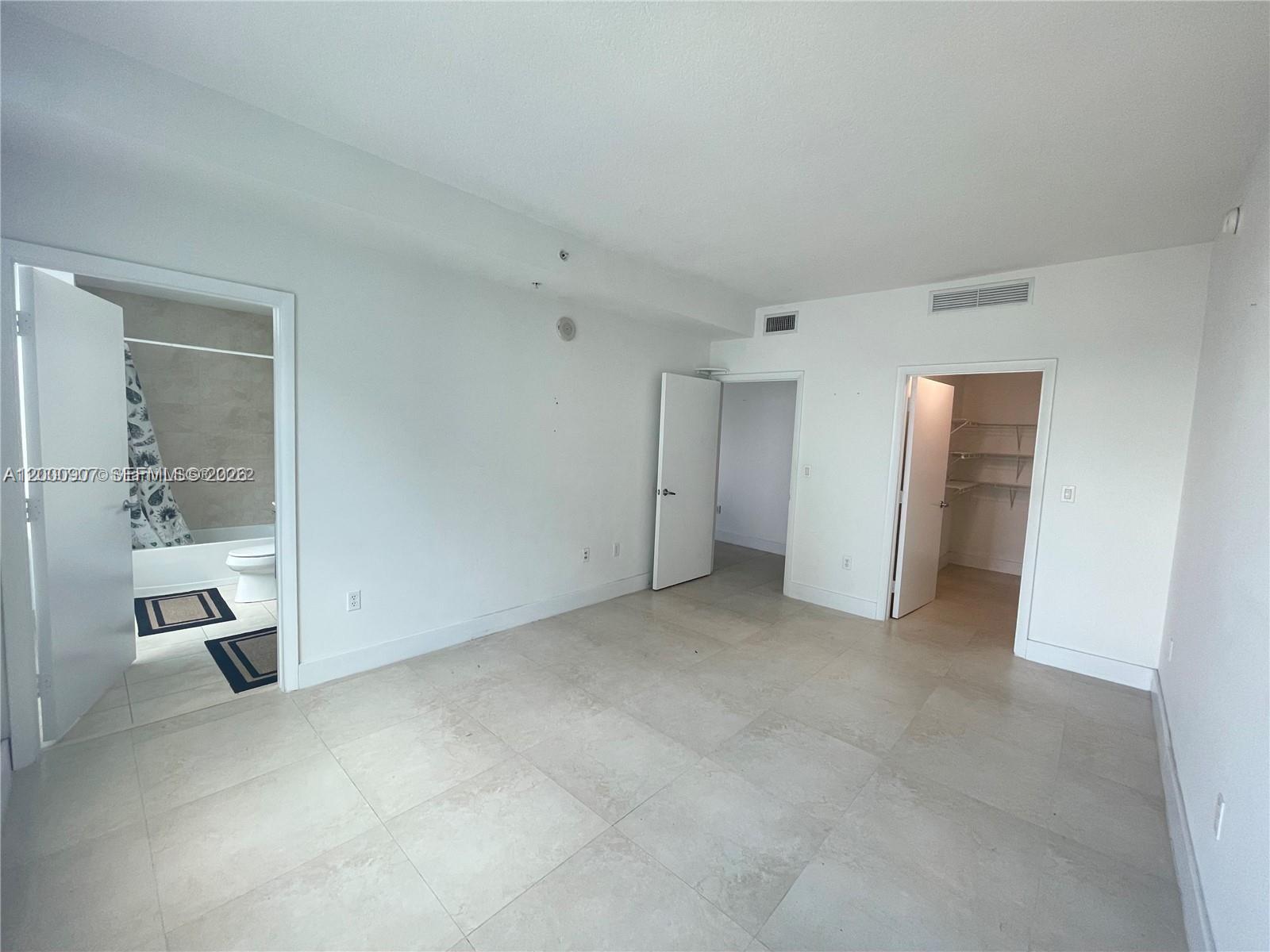 QUANTUM ON THE BAY CONDO - Residential