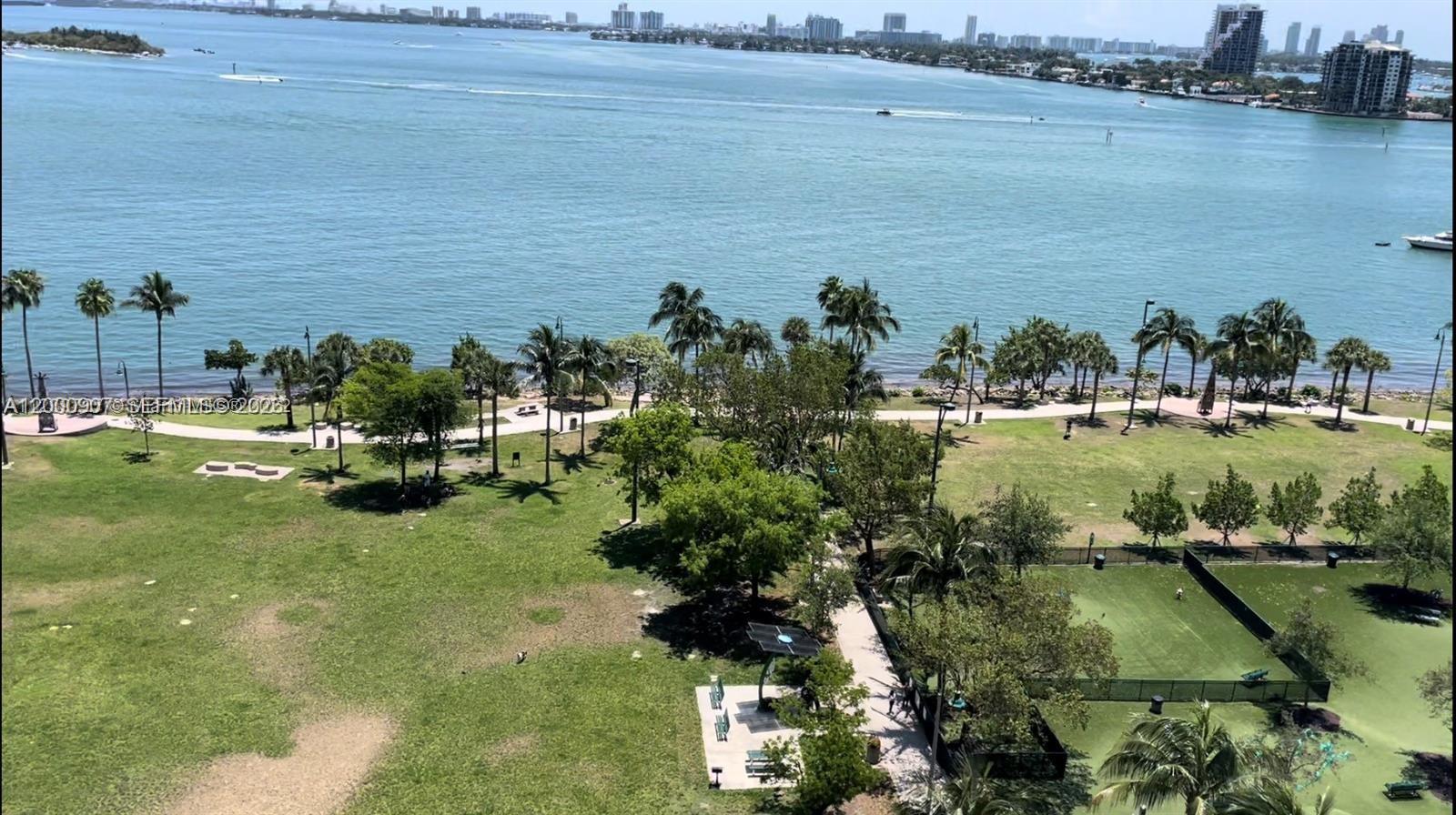 QUANTUM ON THE BAY CONDO - Residential