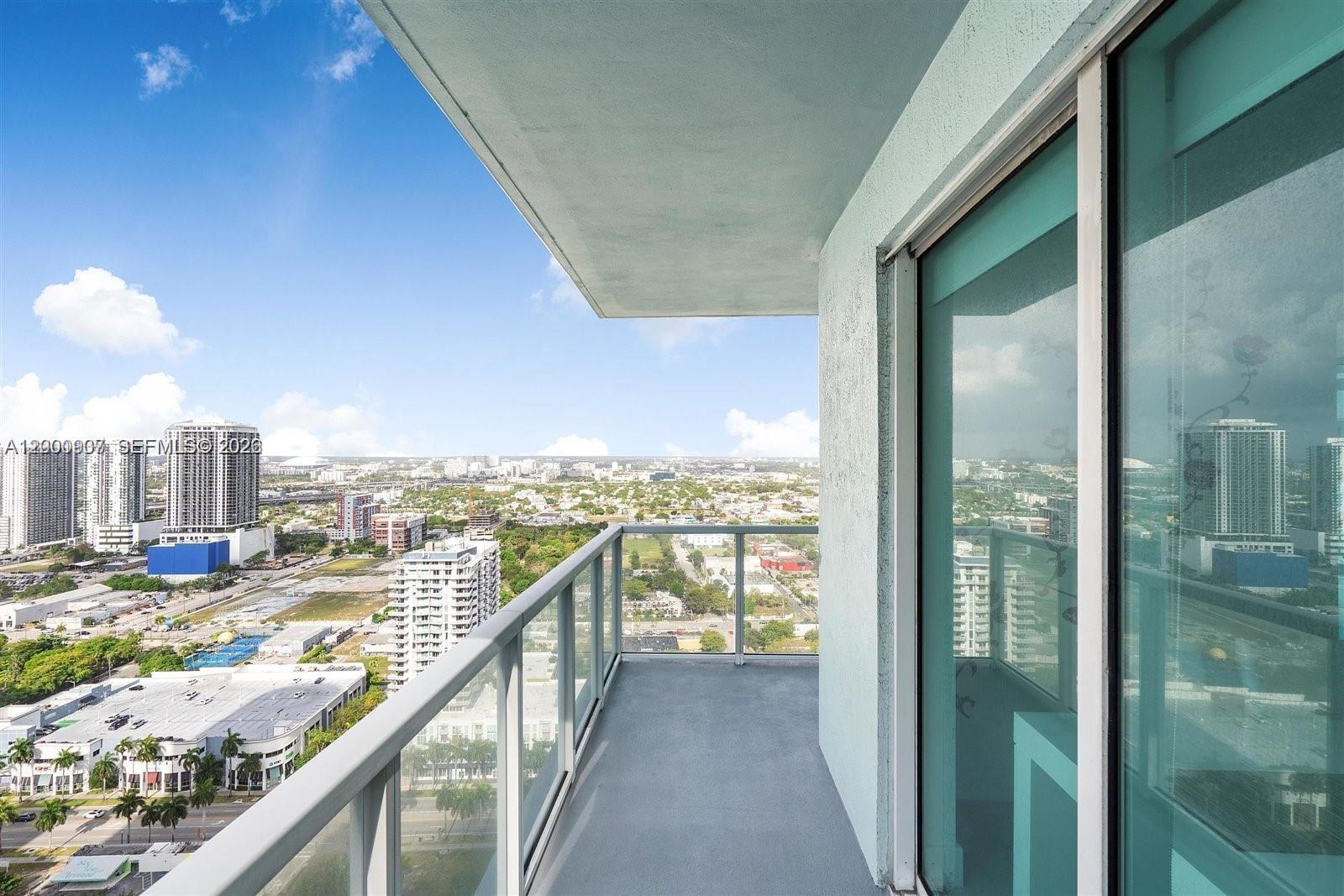 QUANTUM ON THE BAY CONDO - Residential