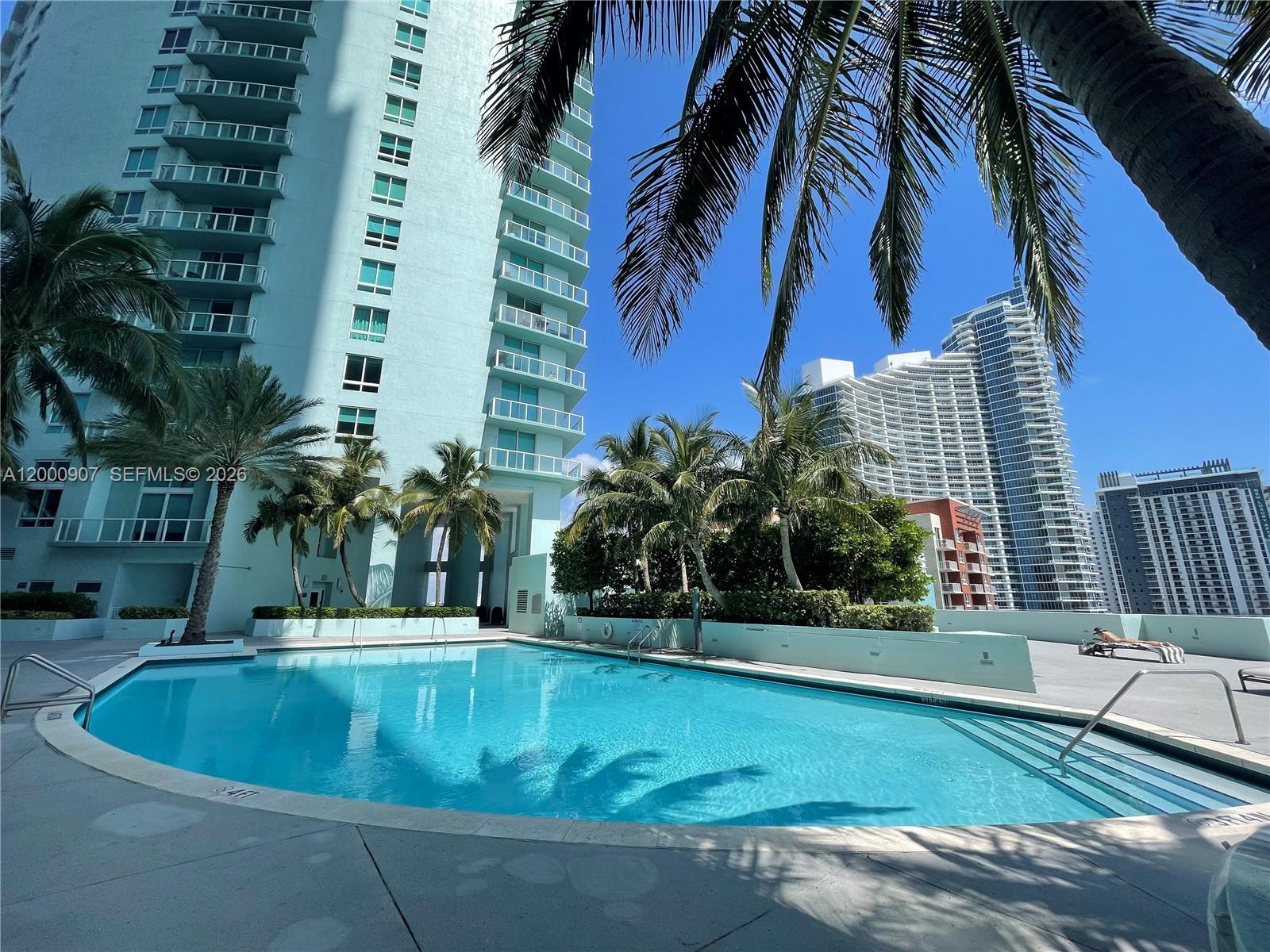QUANTUM ON THE BAY CONDO - Residential