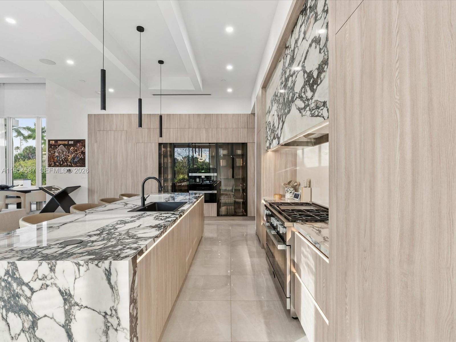SLS REAL ESTATE 4 - Residential