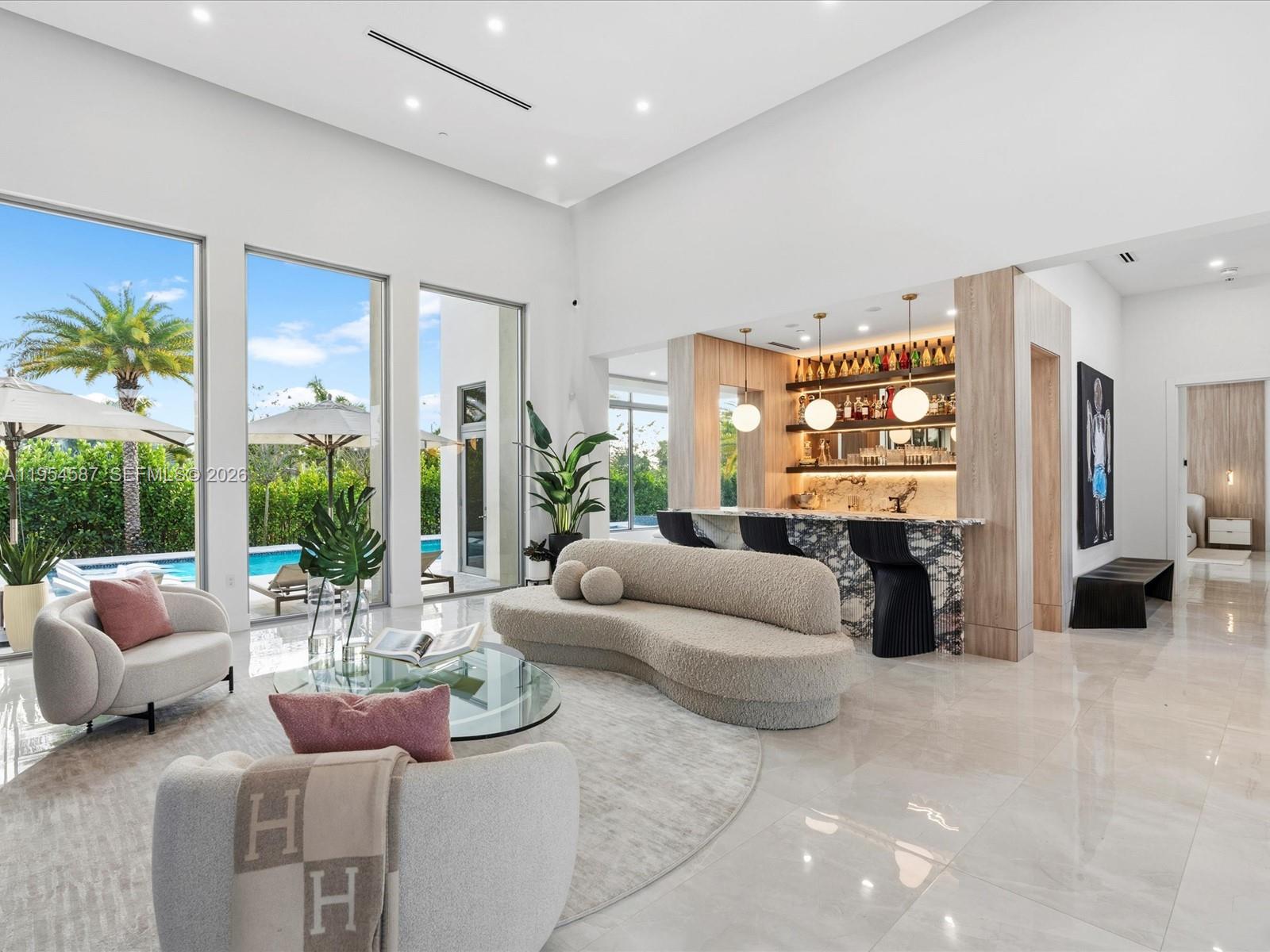 SLS REAL ESTATE 4 - Residential