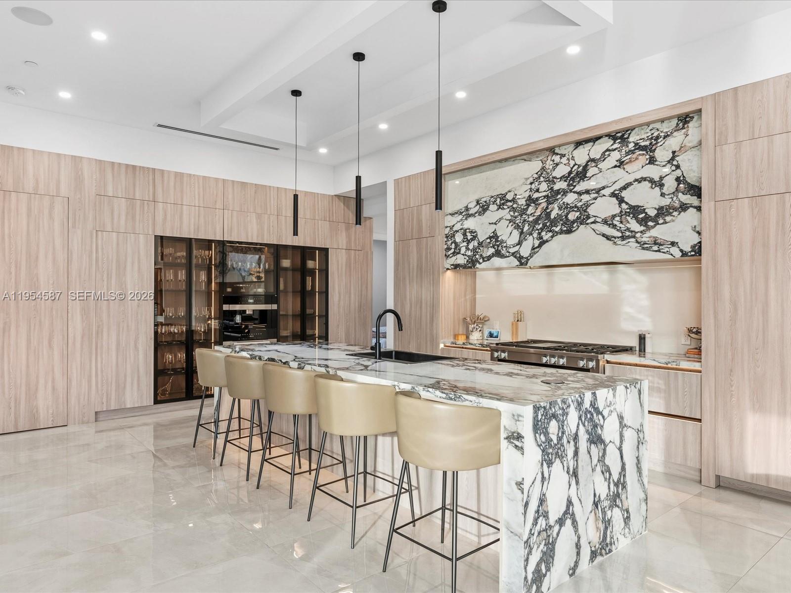 SLS REAL ESTATE 4 - Residential