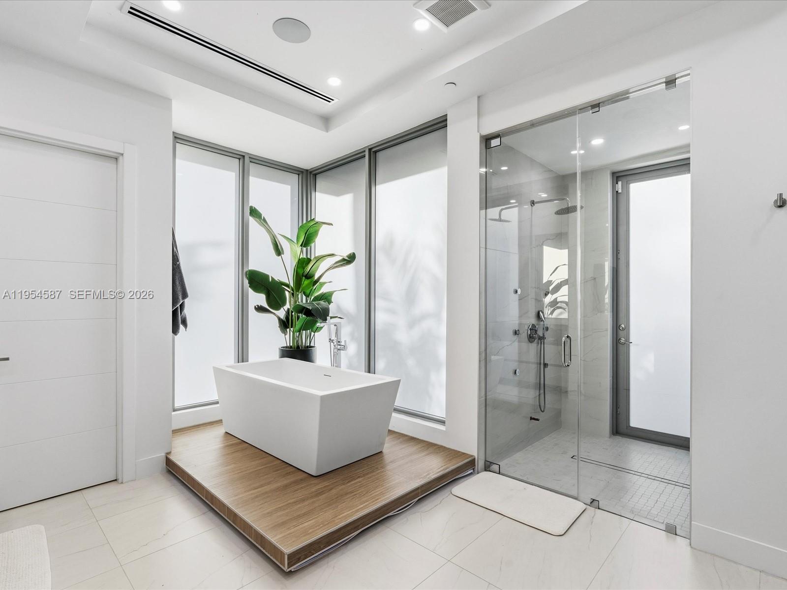 SLS REAL ESTATE 4 - Residential