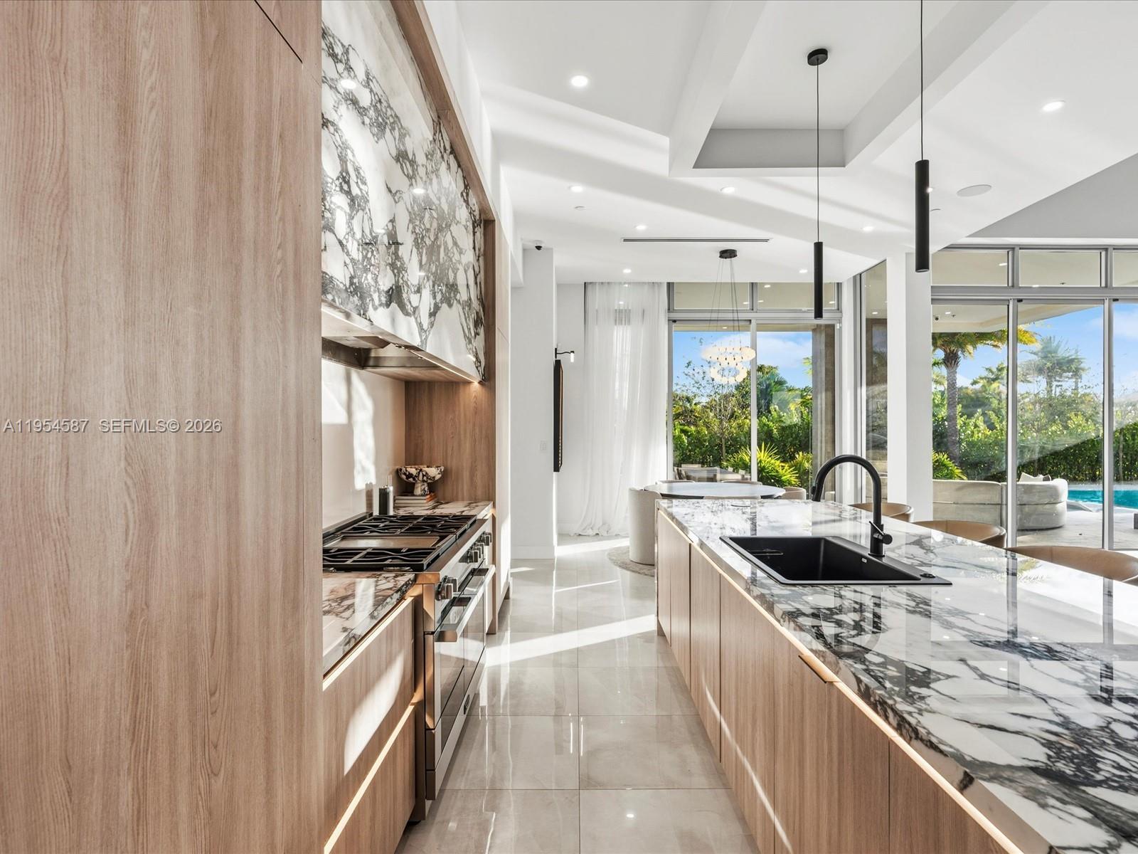 SLS REAL ESTATE 4 - Residential
