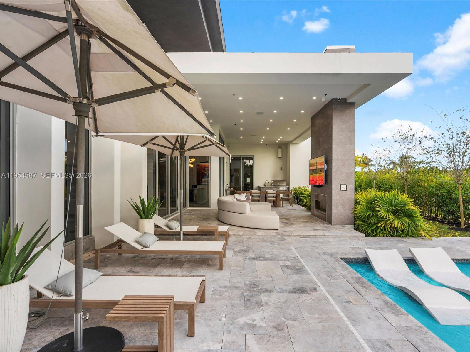 SLS REAL ESTATE 4 - Residential