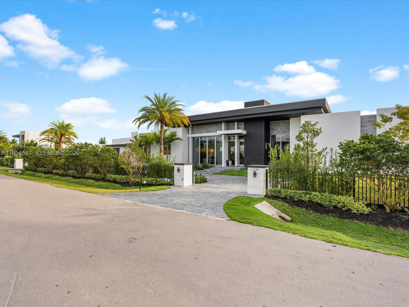 SLS REAL ESTATE 4 - Residential