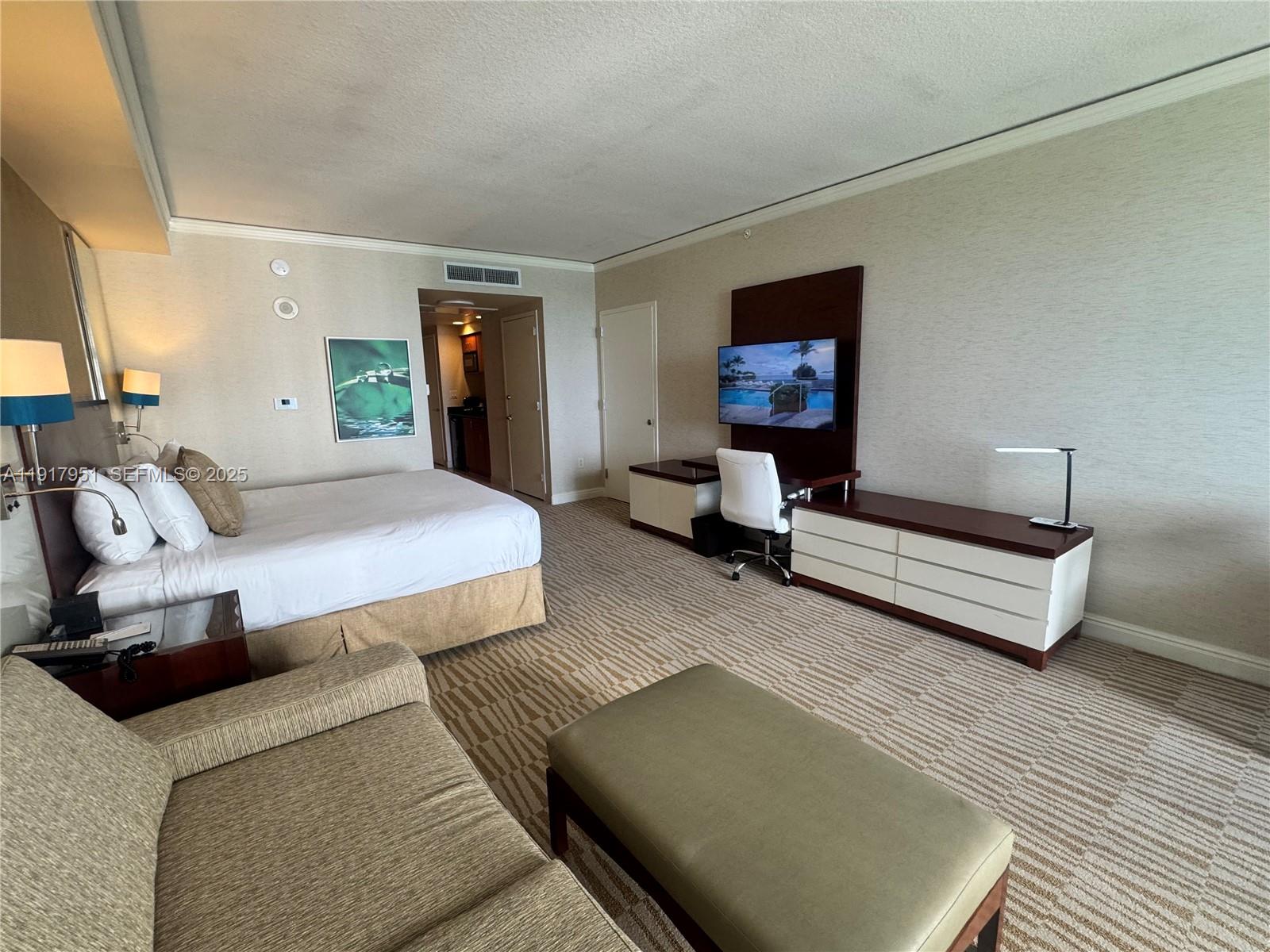 TRUMP INTERNATIONAL SONES - Residential