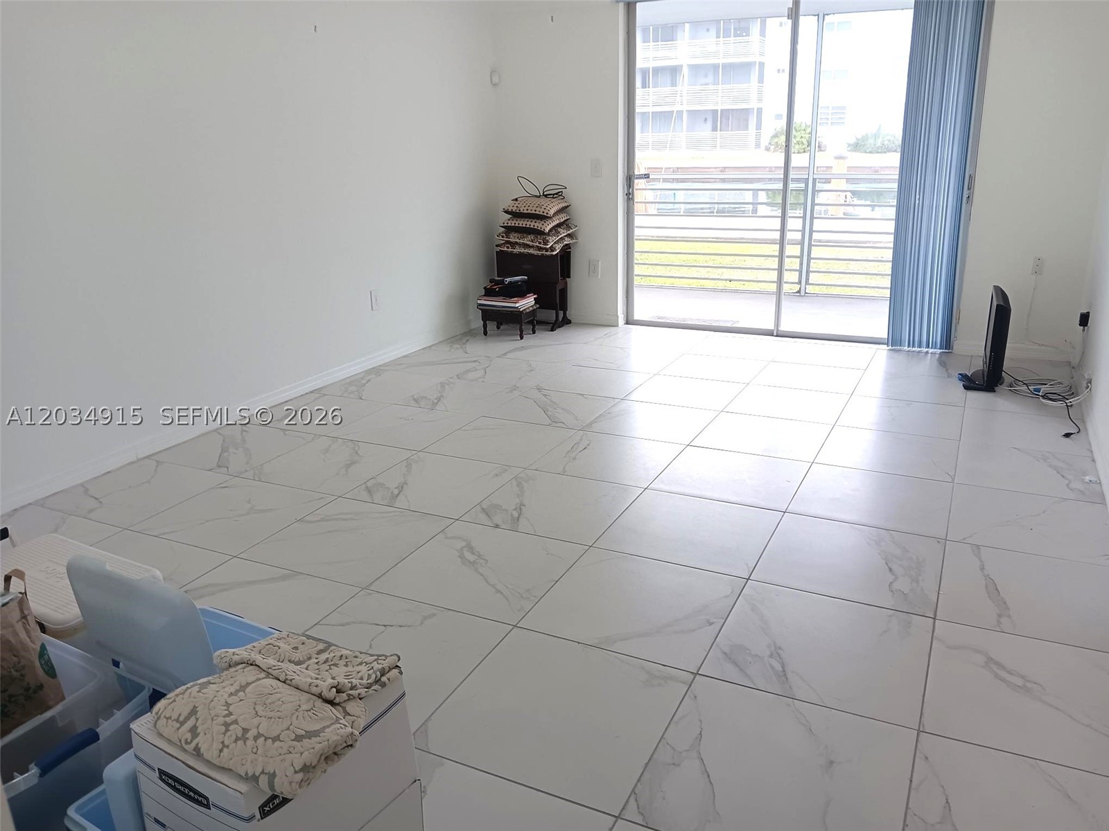EDEN ISLES CONDO PART 1 - Residential