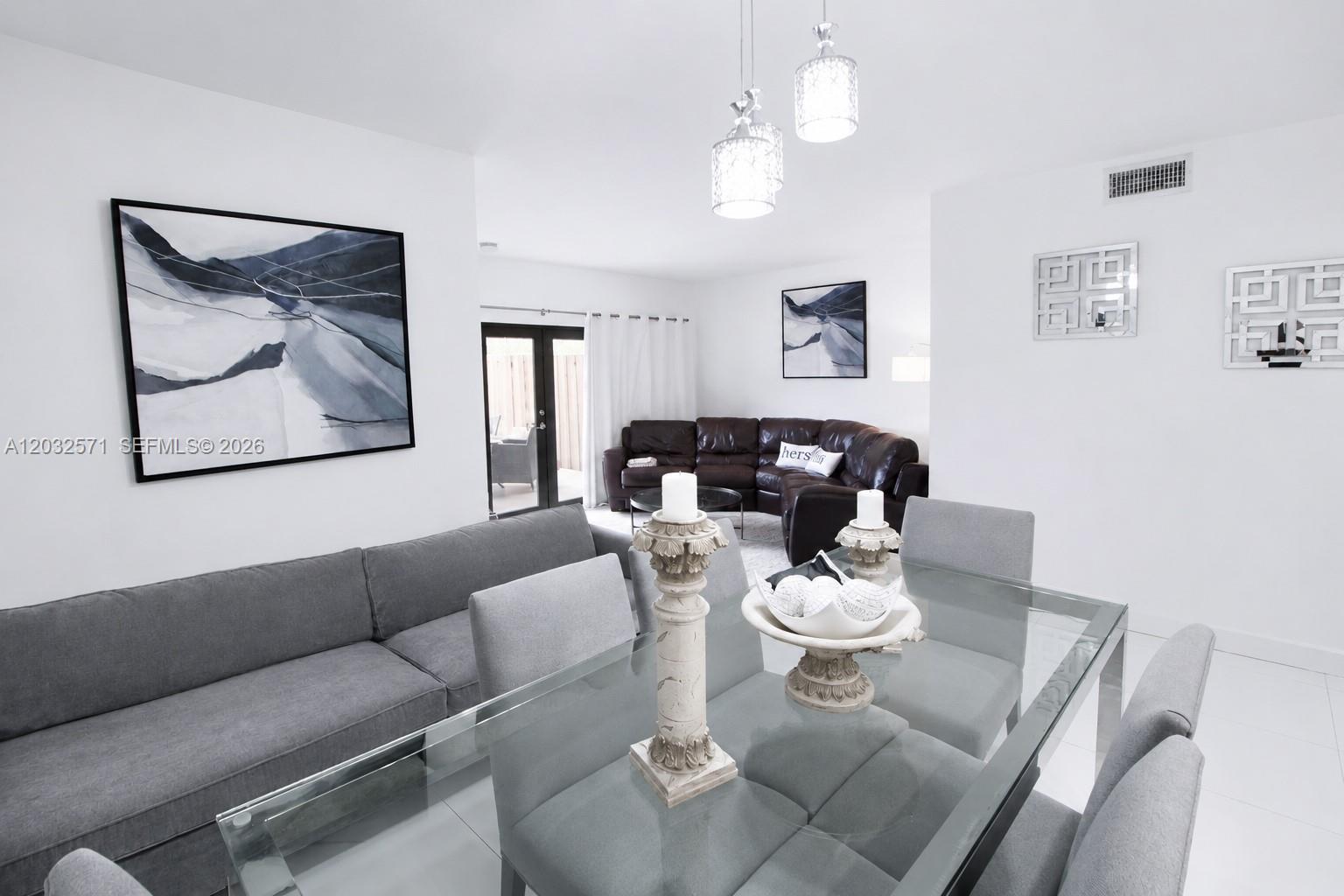 TAMIAMI LAKES TOWNHOUSES - Residential