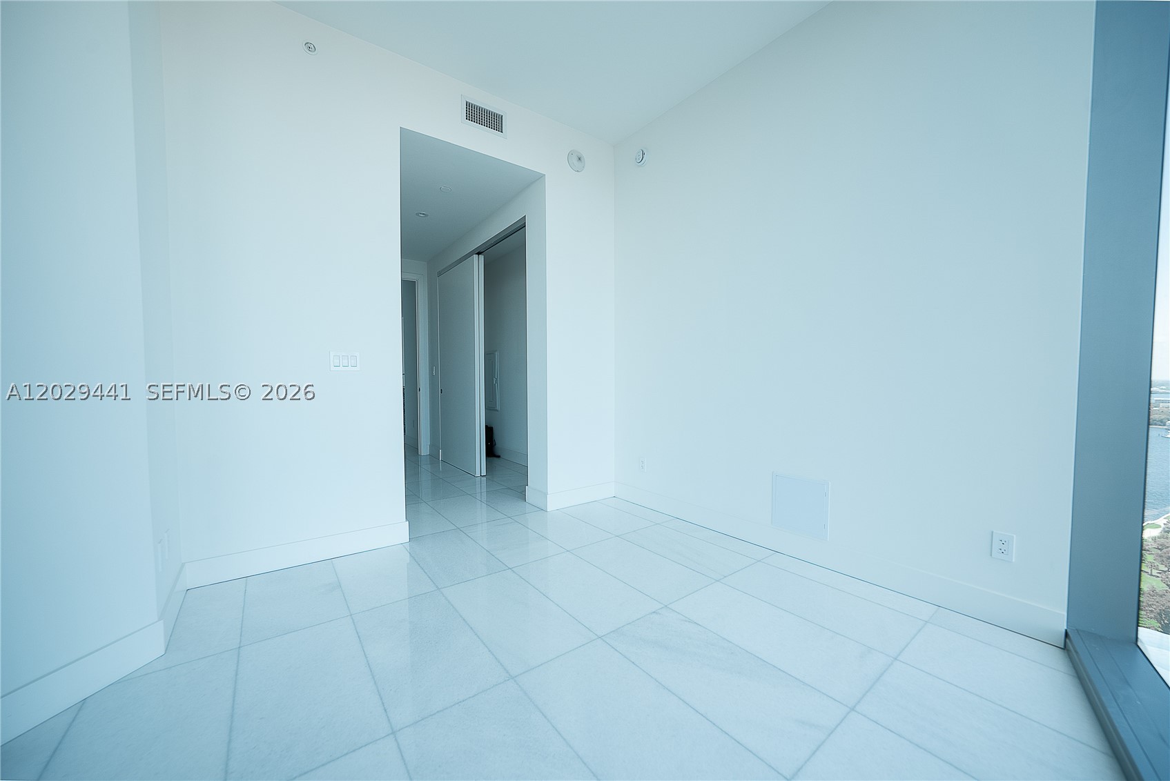Una Residences - Residential