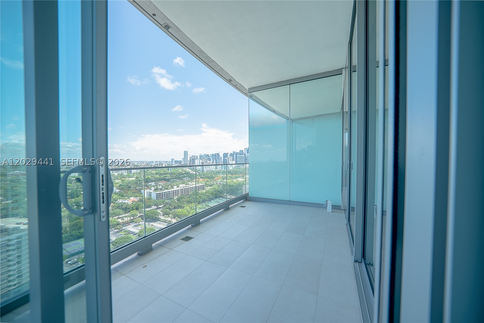 Una Residences - Residential