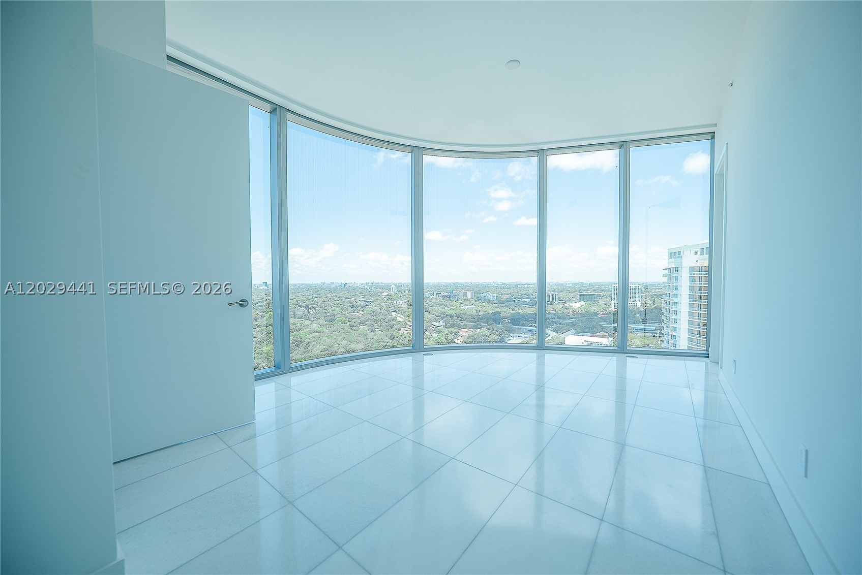 Una Residences - Residential